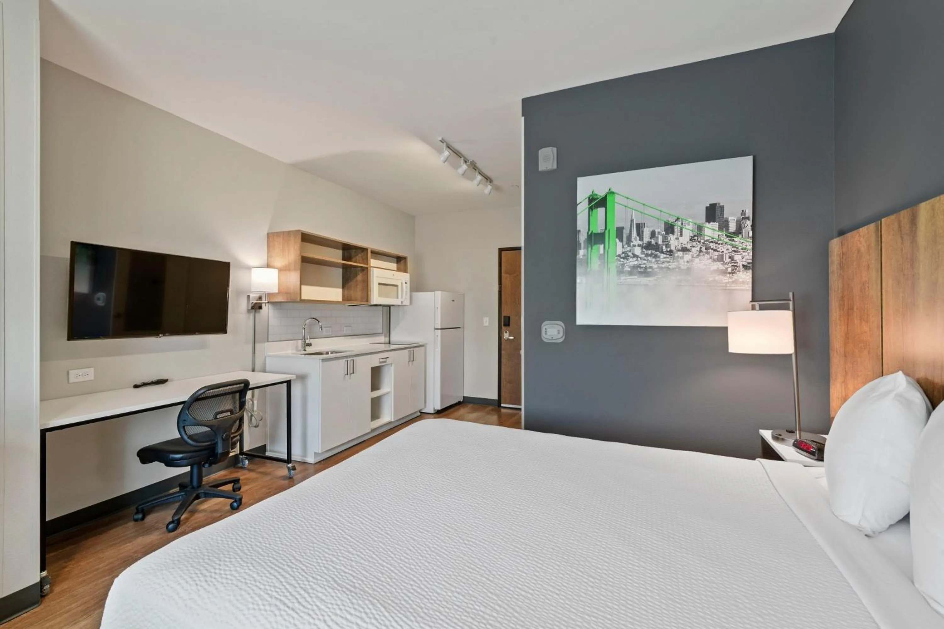 Bed in Extended Stay America Premier Suites - Savannah - Pooler