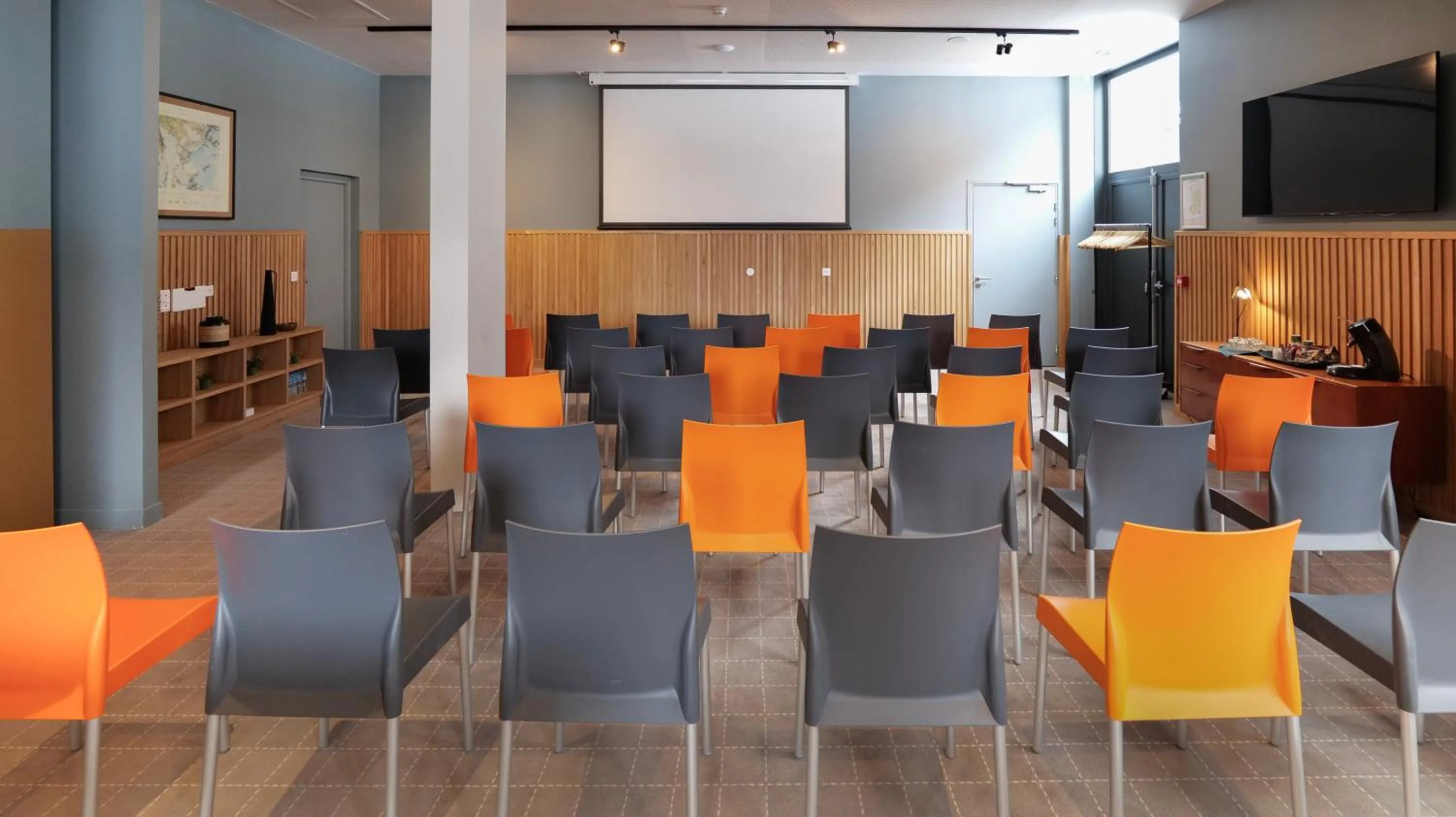 Meeting/conference room in Plan B Hotel - Living Chamonix