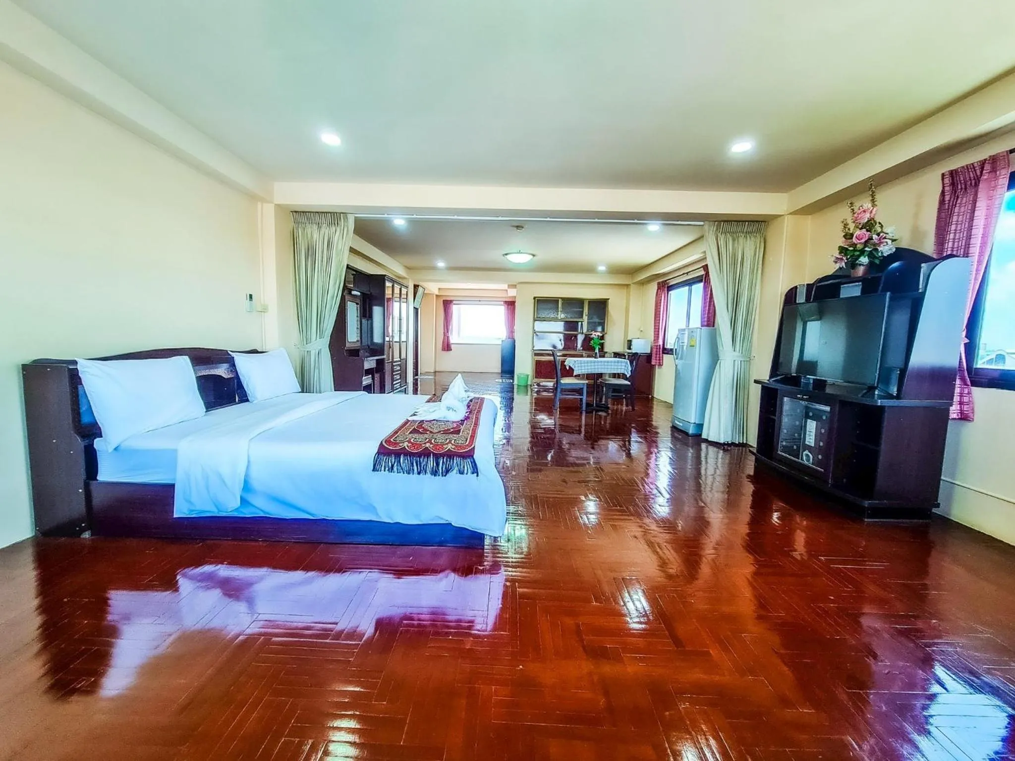 Photo of the whole room, Bed in Yamadaya Apartment