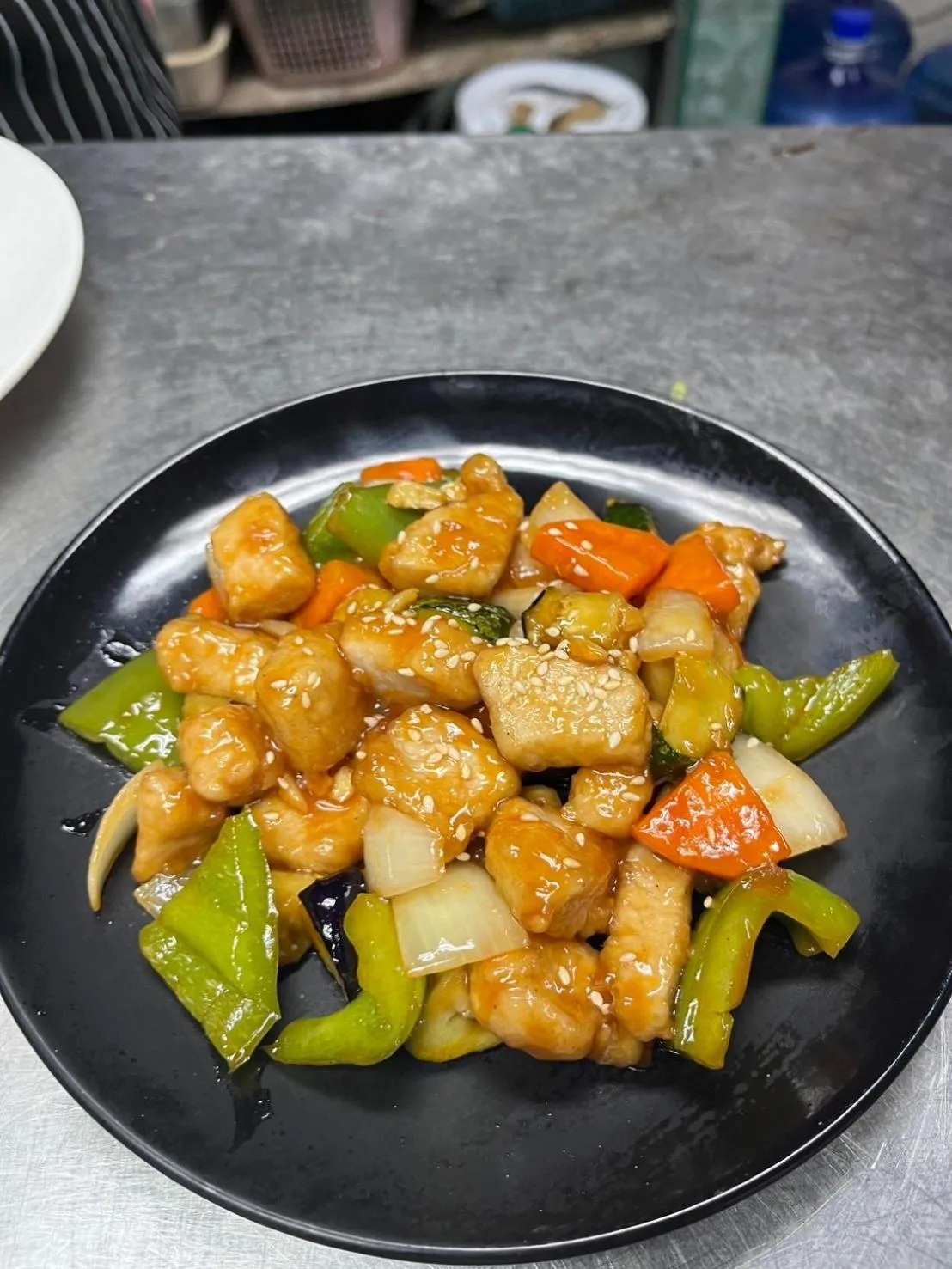 Restaurant/places to eat in Yamadaya Apartment