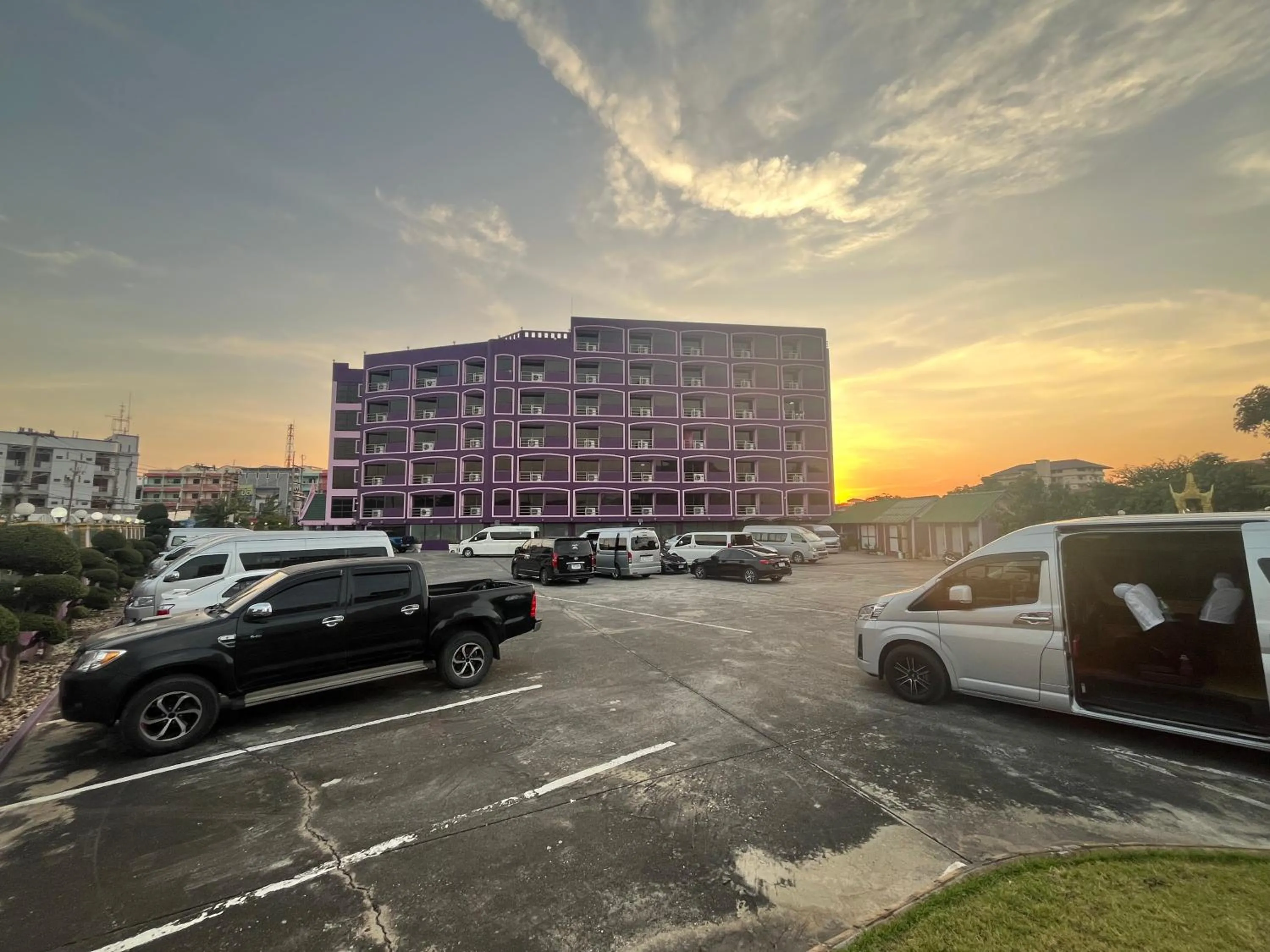 Parking in Yamadaya Apartment