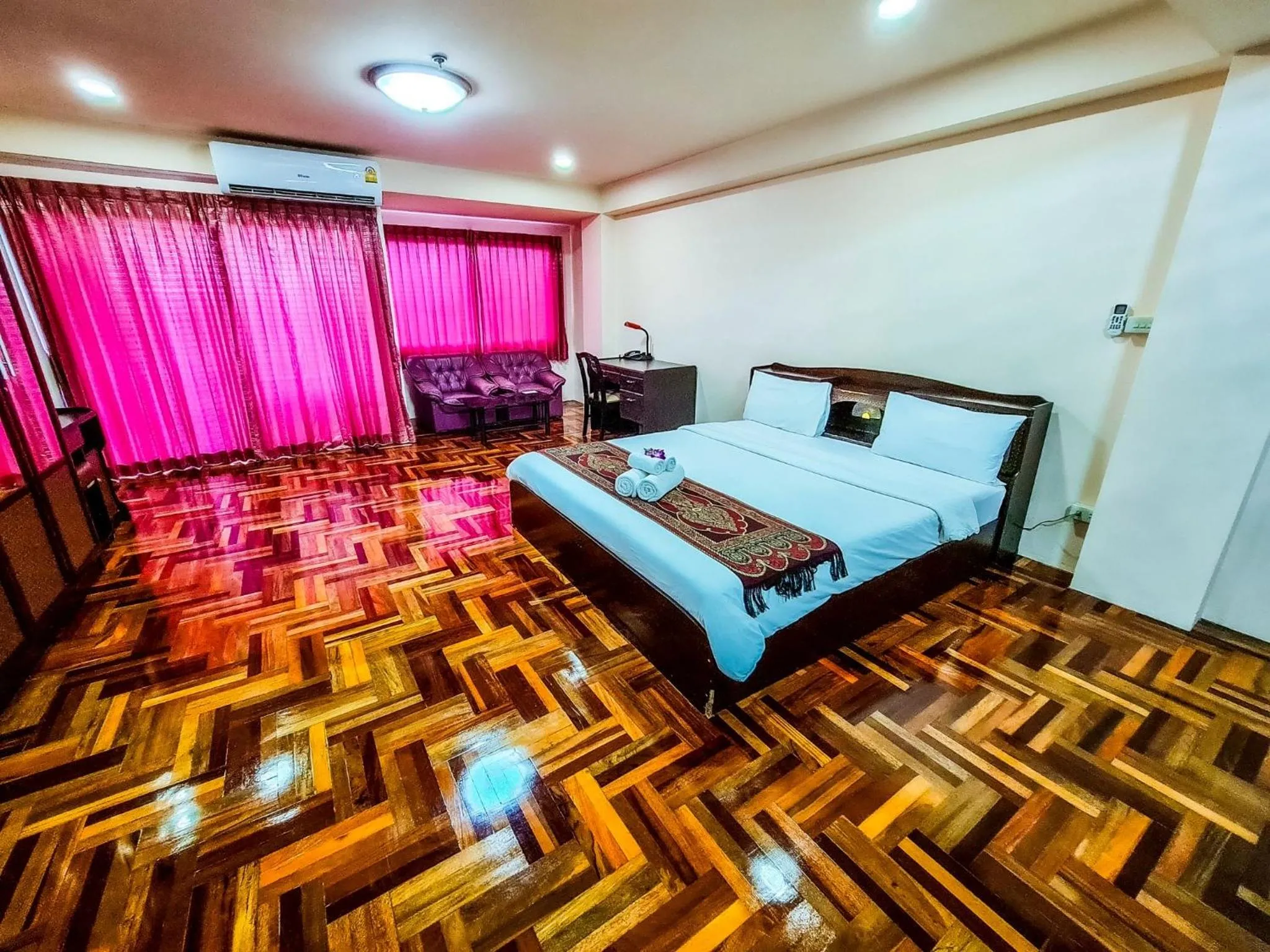 Photo of the whole room, Bed in Yamadaya Apartment