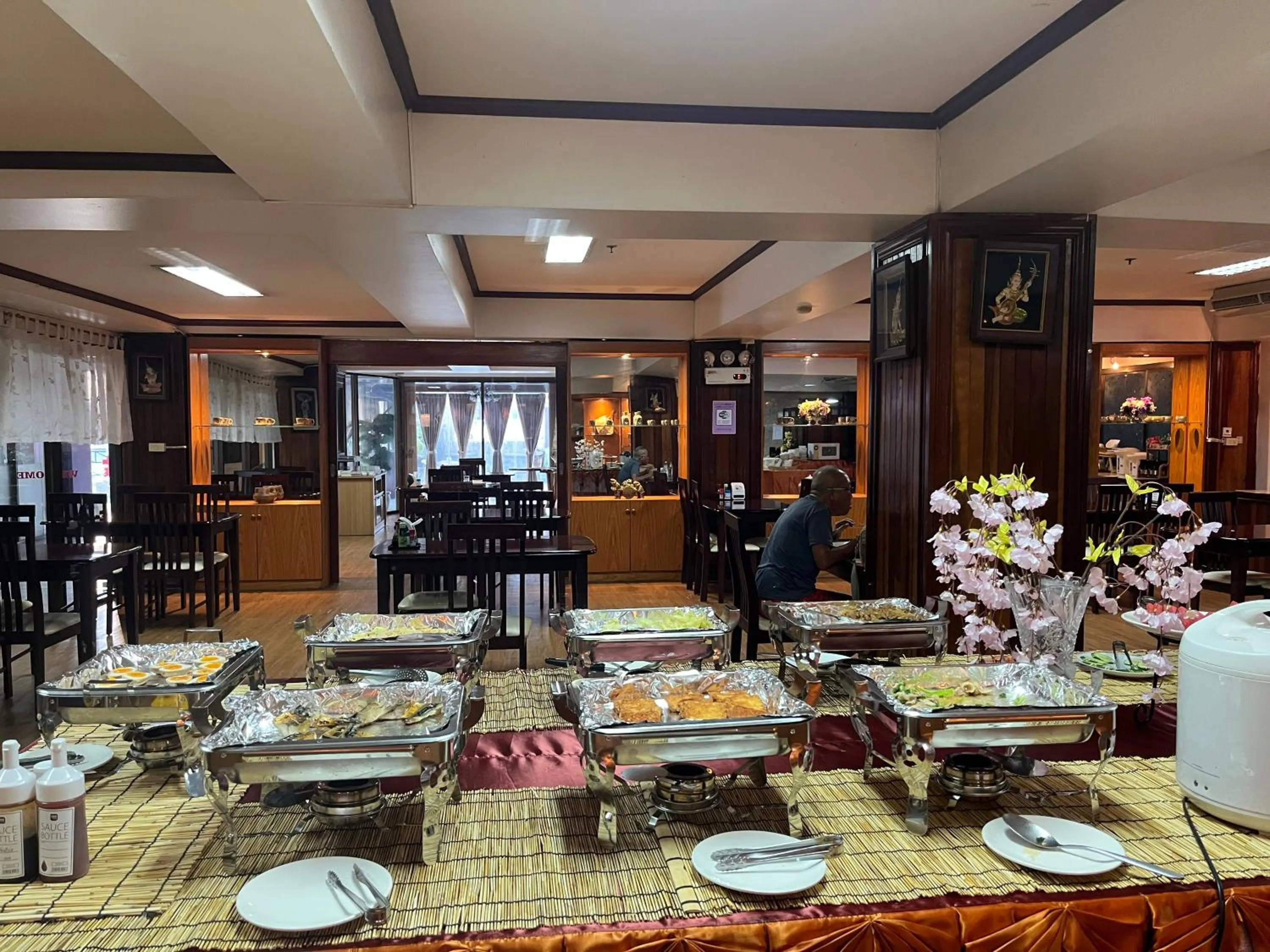 Breakfast in Yamadaya Apartment