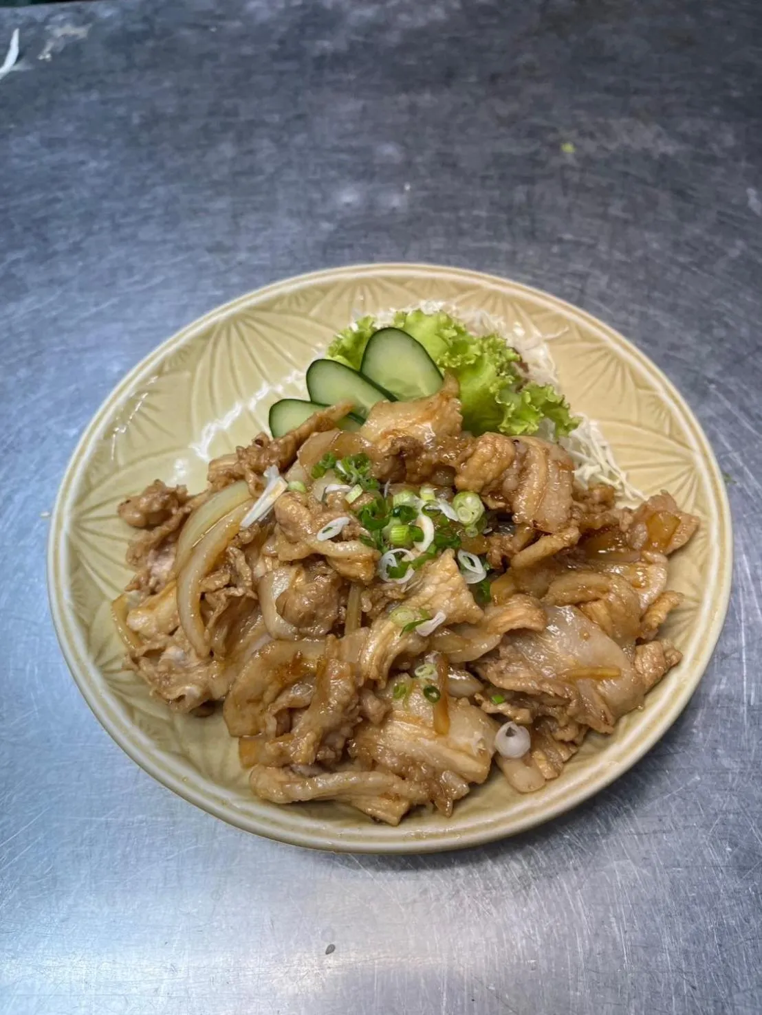 Restaurant/places to eat in Yamadaya Apartment