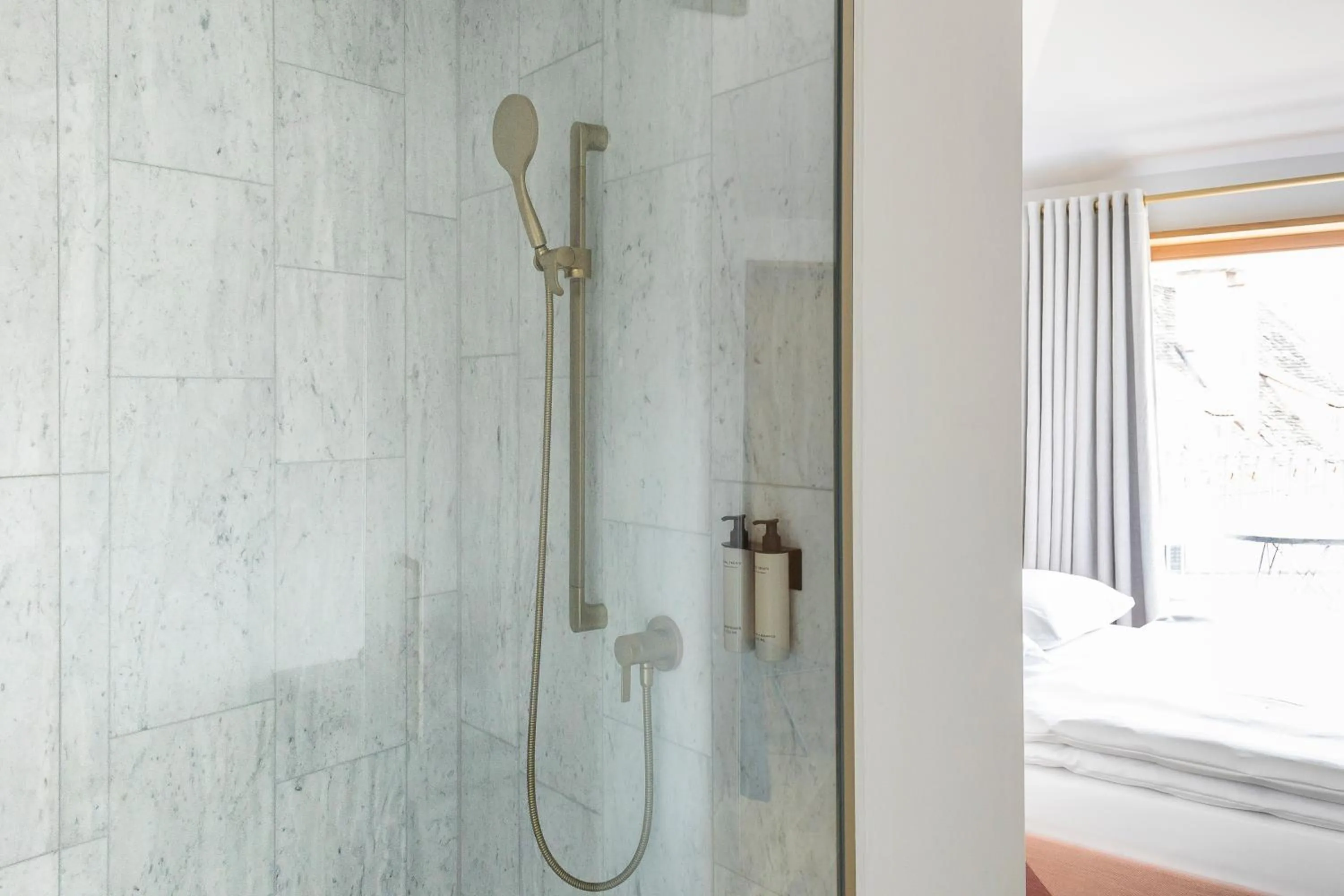 Bathroom in Kai 36 - Hotel zwischen Fels und Fluss