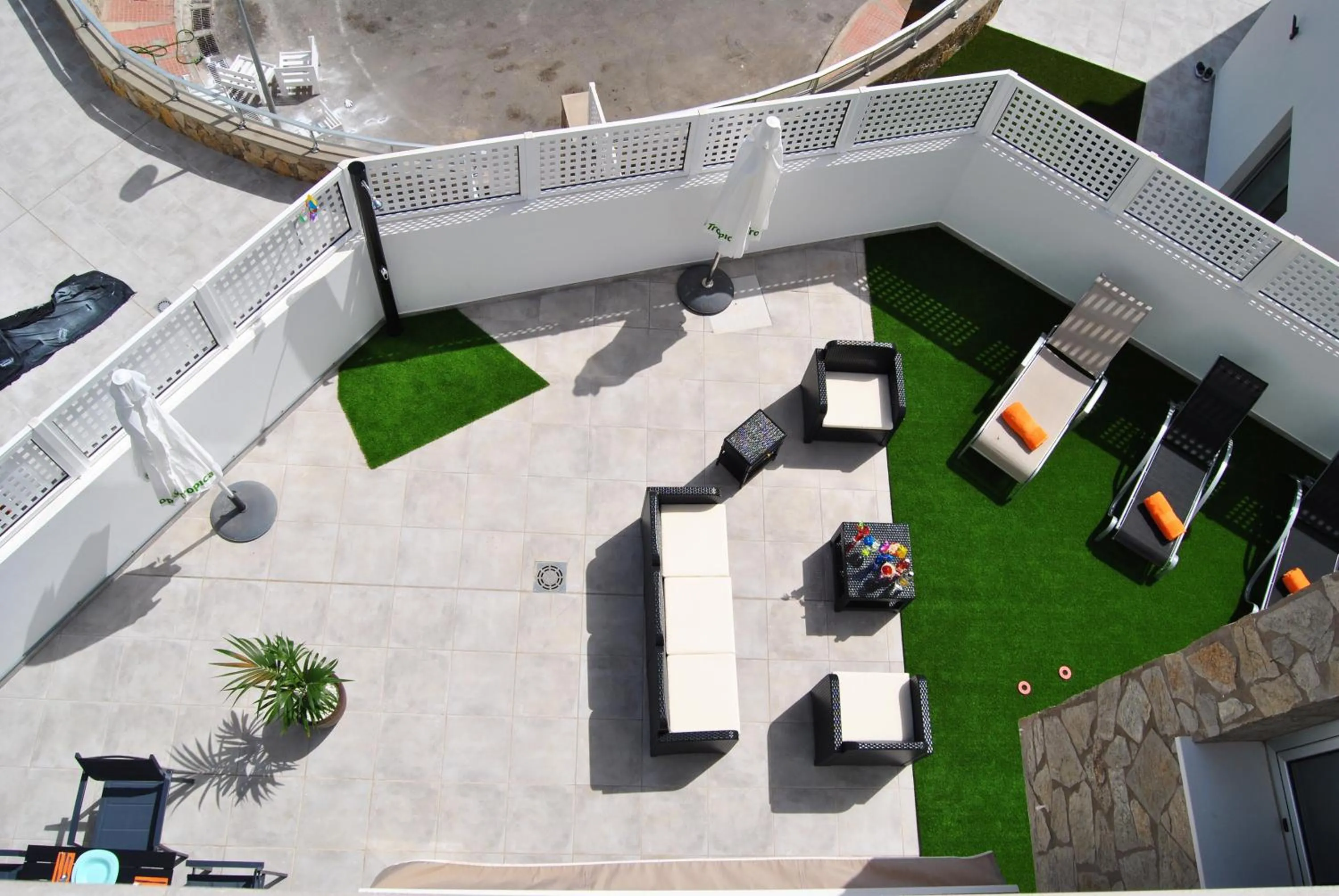Big Villa Tauro with Private Heated Saltwater Pool & Jacuzzi & BBQ & Game Room & Arcade Games