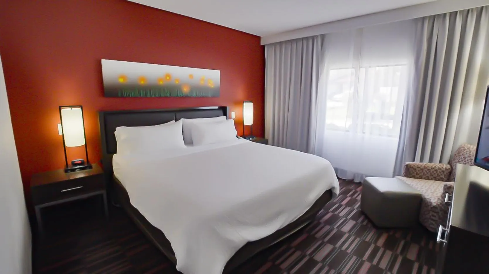 Bed in Holiday Inn Irving Las Colinas by IHG