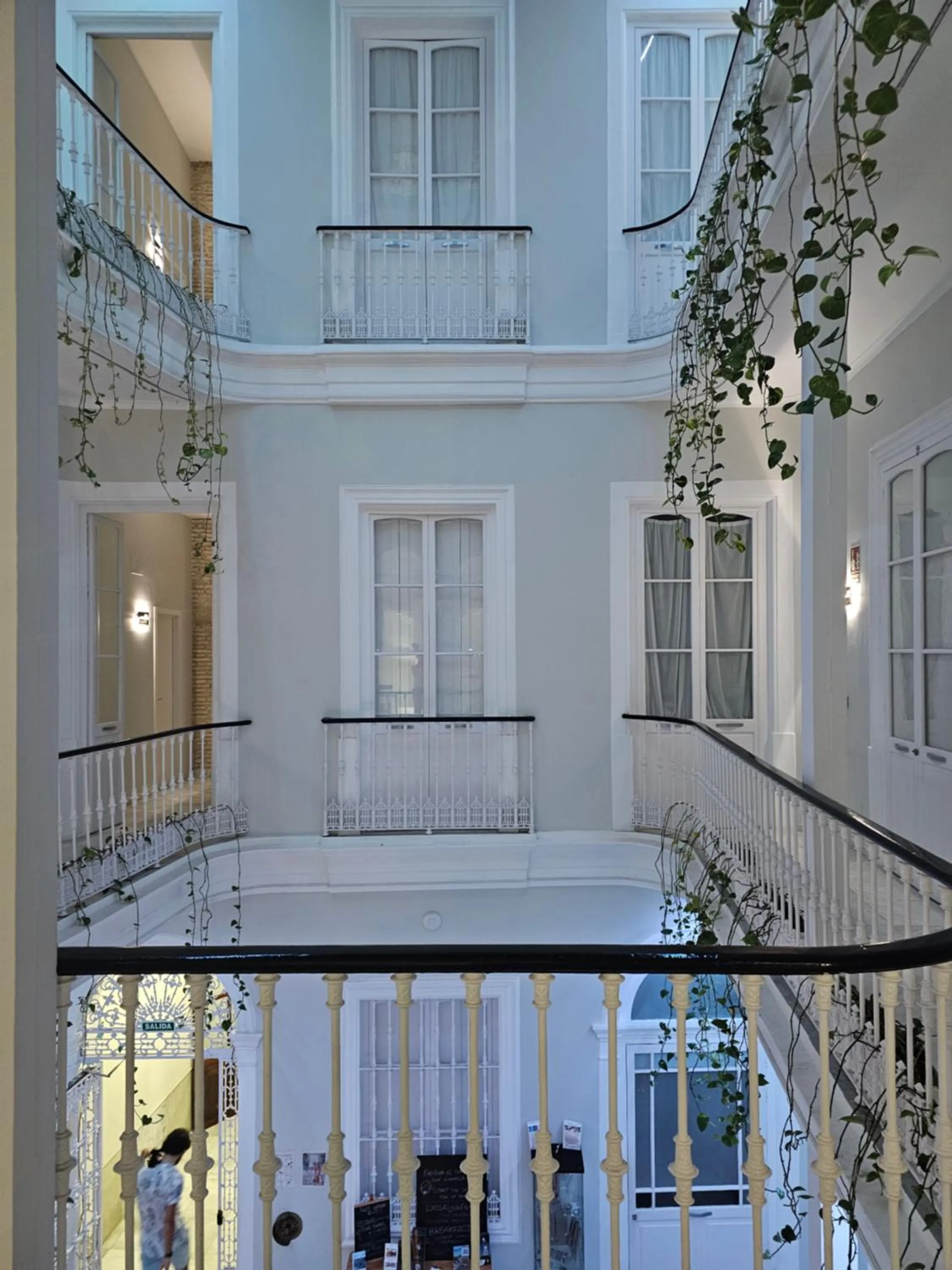 Patio in Planeta Cadiz Hostel