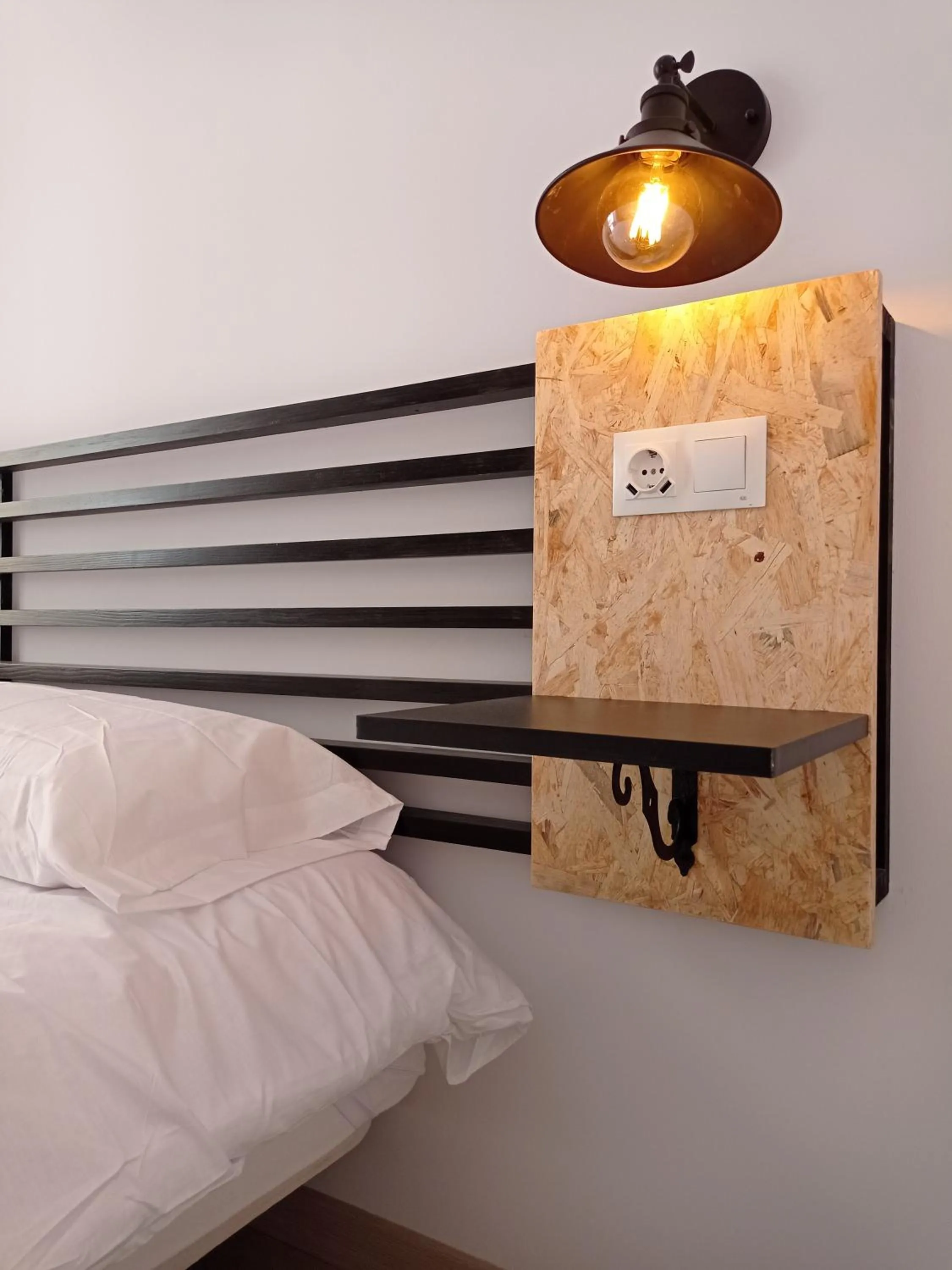 Decorative detail, Bed in Planeta Cadiz Hostel