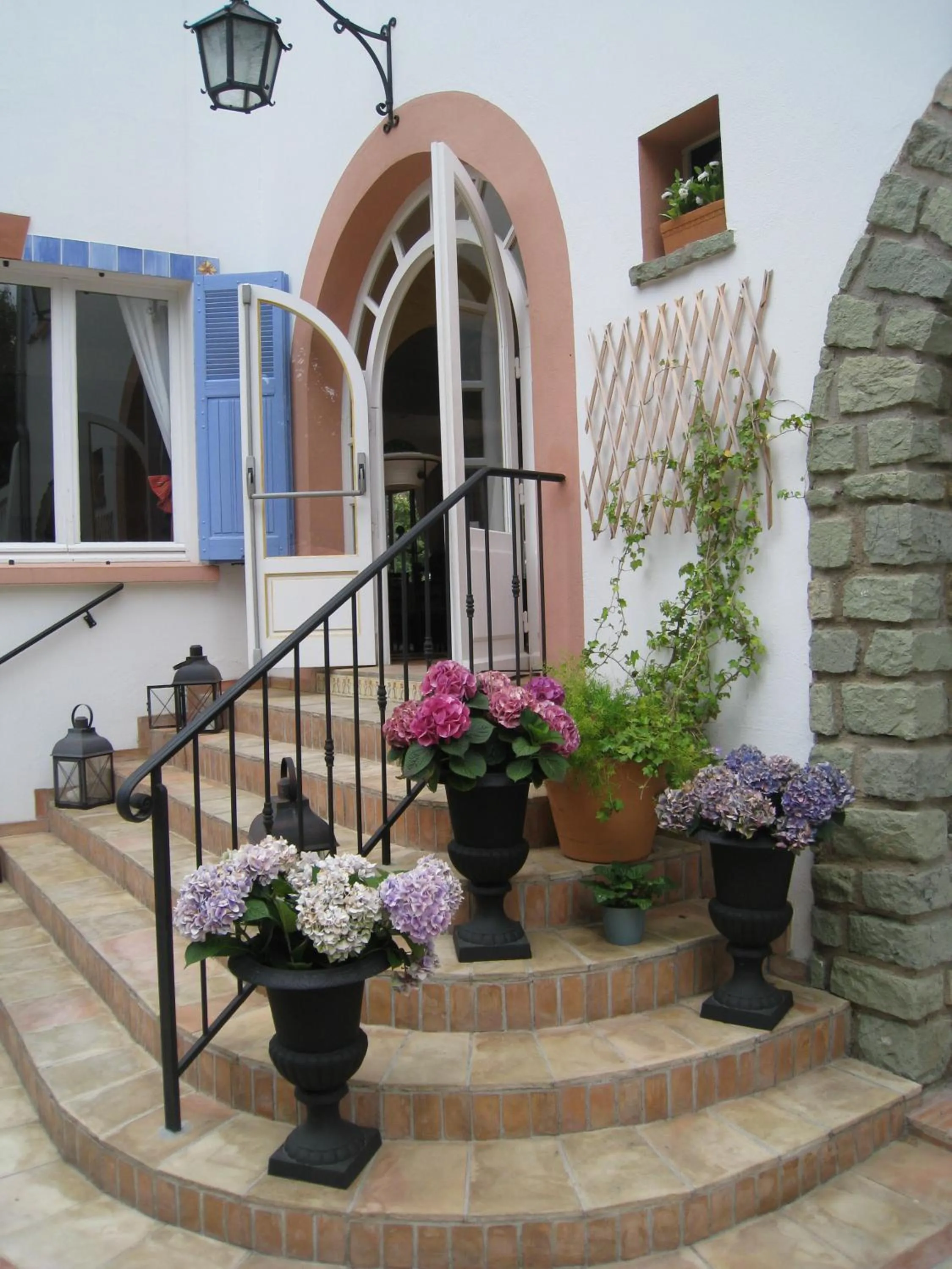 Facade/entrance in Hotel Villa Provencale