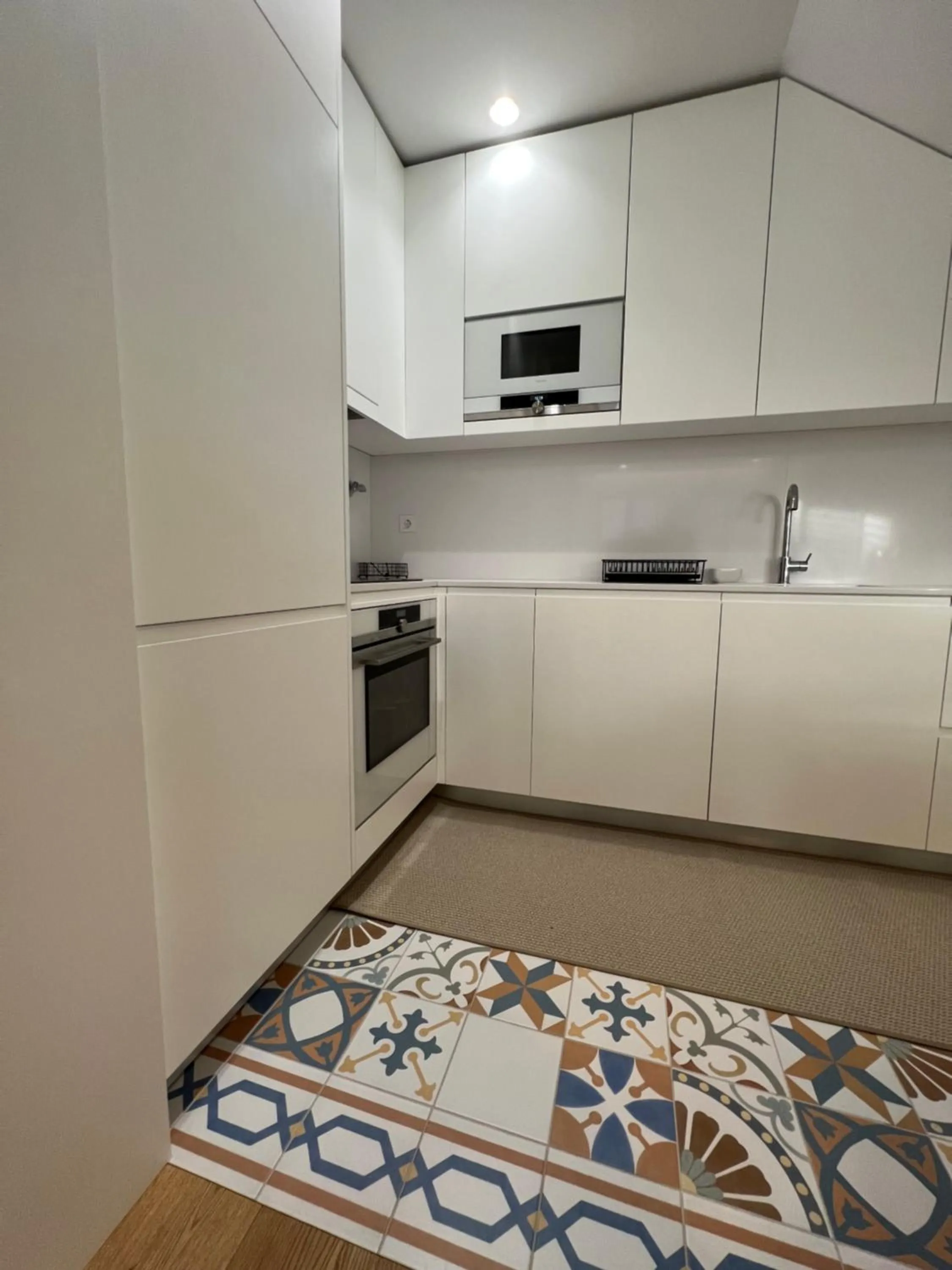 Kitchen or kitchenette in The Convo Porto Hotel & Apartment