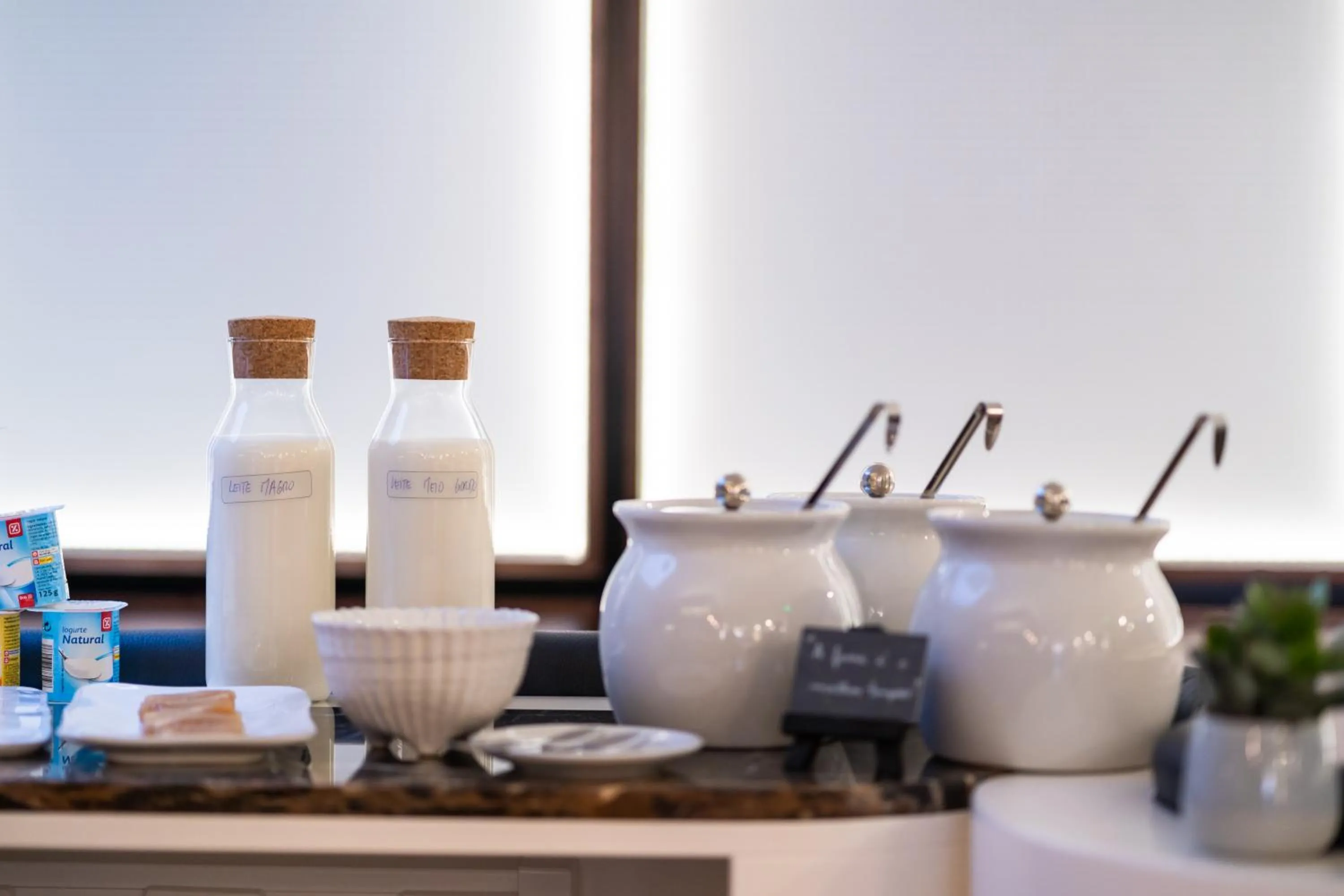 Coffee/tea facilities in The Convo Porto Hotel & Apartment