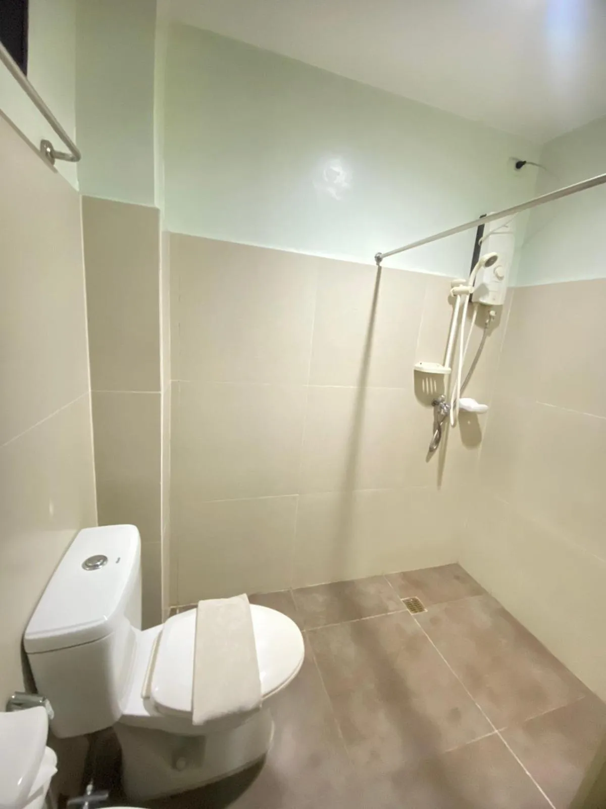 Toilet in Arzo Hotel Grand Lodge