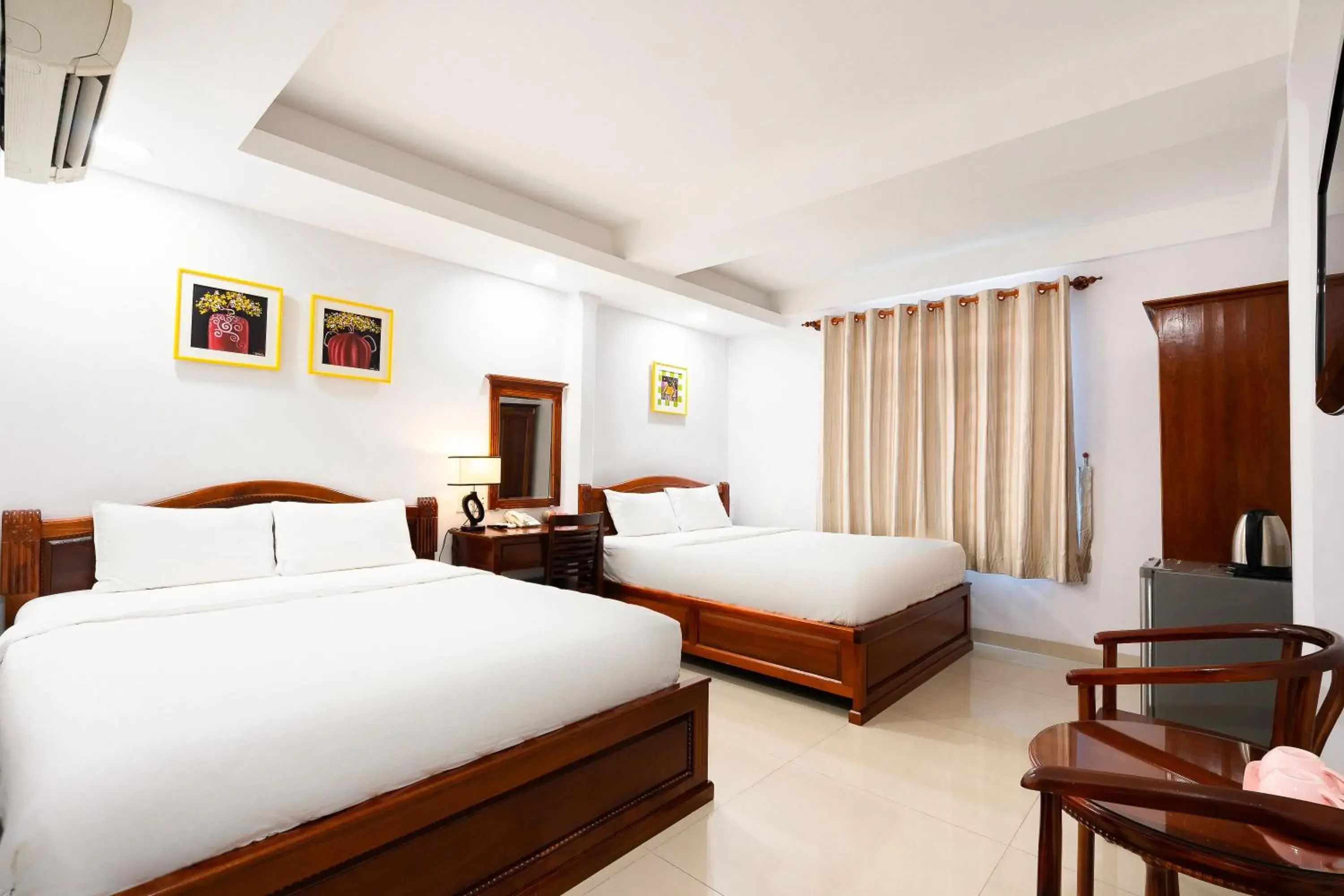 Bedroom, Bed in Hoang Hoang Hotel (Bloom 3) Bedroom, Bed in Hoang Hoang Hotel (Bloom 3)