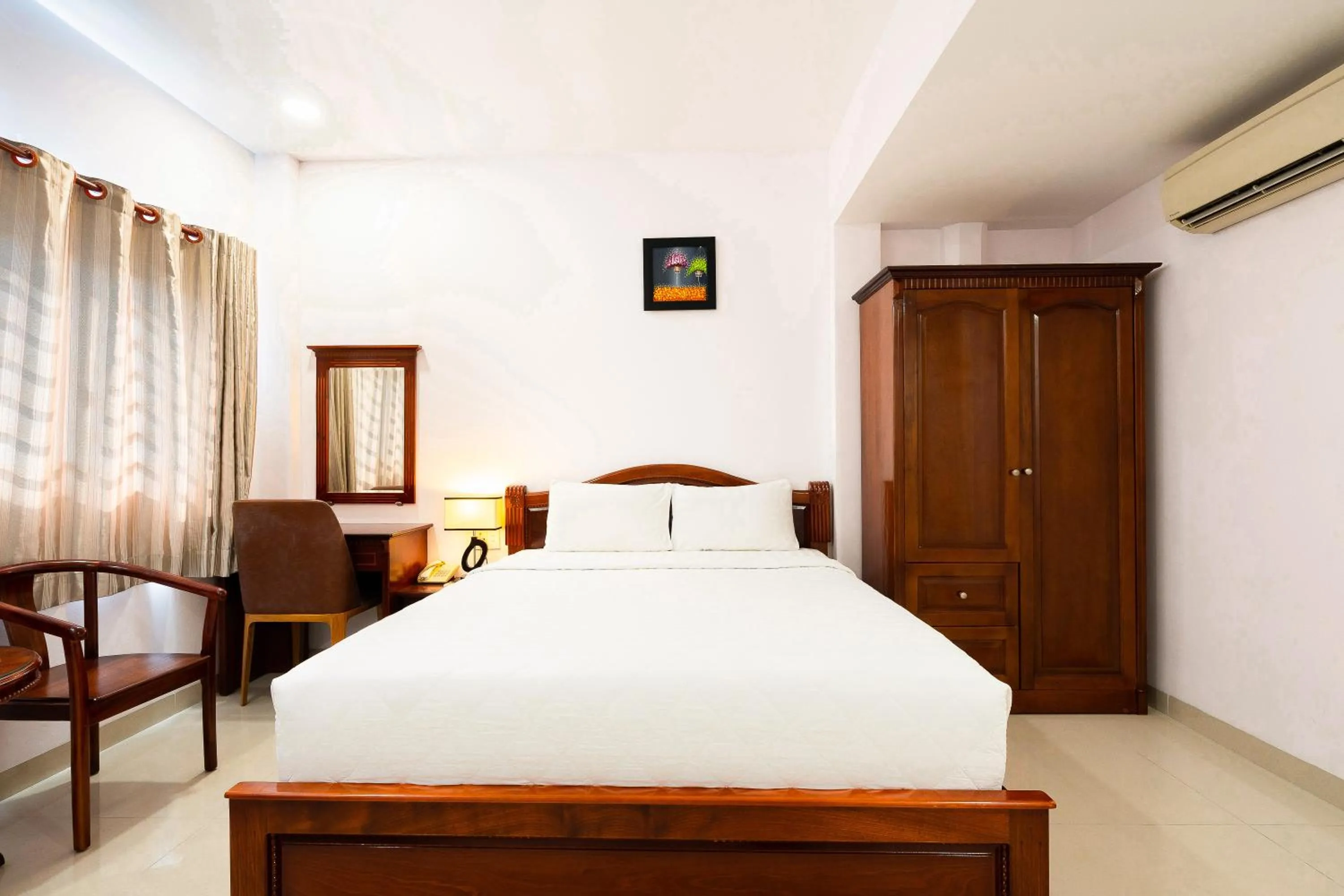 Bedroom, Bed in Hoang Hoang Hotel (Bloom 3)