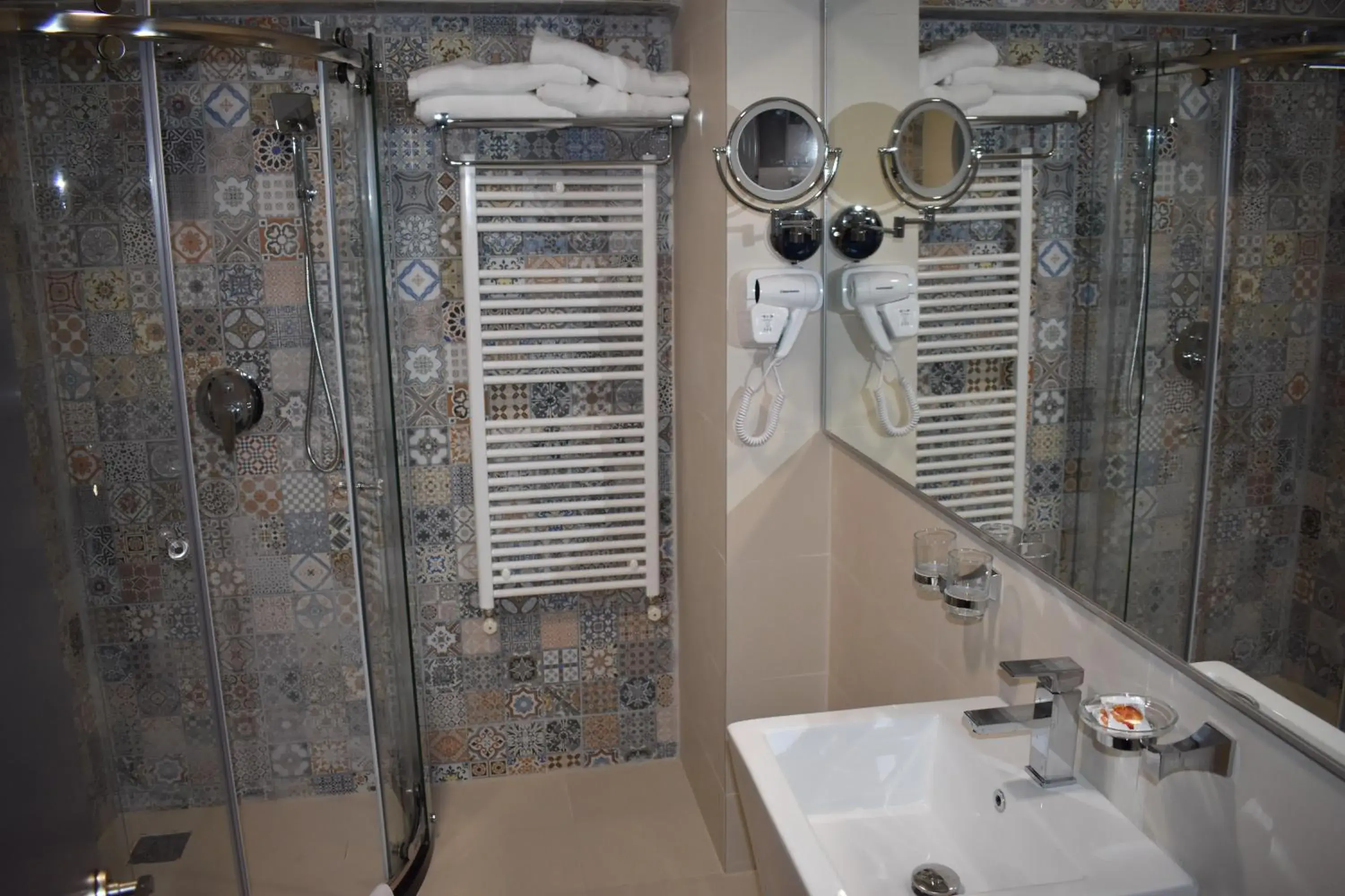 Deluxe Twin Room - single occupancy in Hotel Europolis Deluxe Twin Room - single occupancy in Hotel Europolis