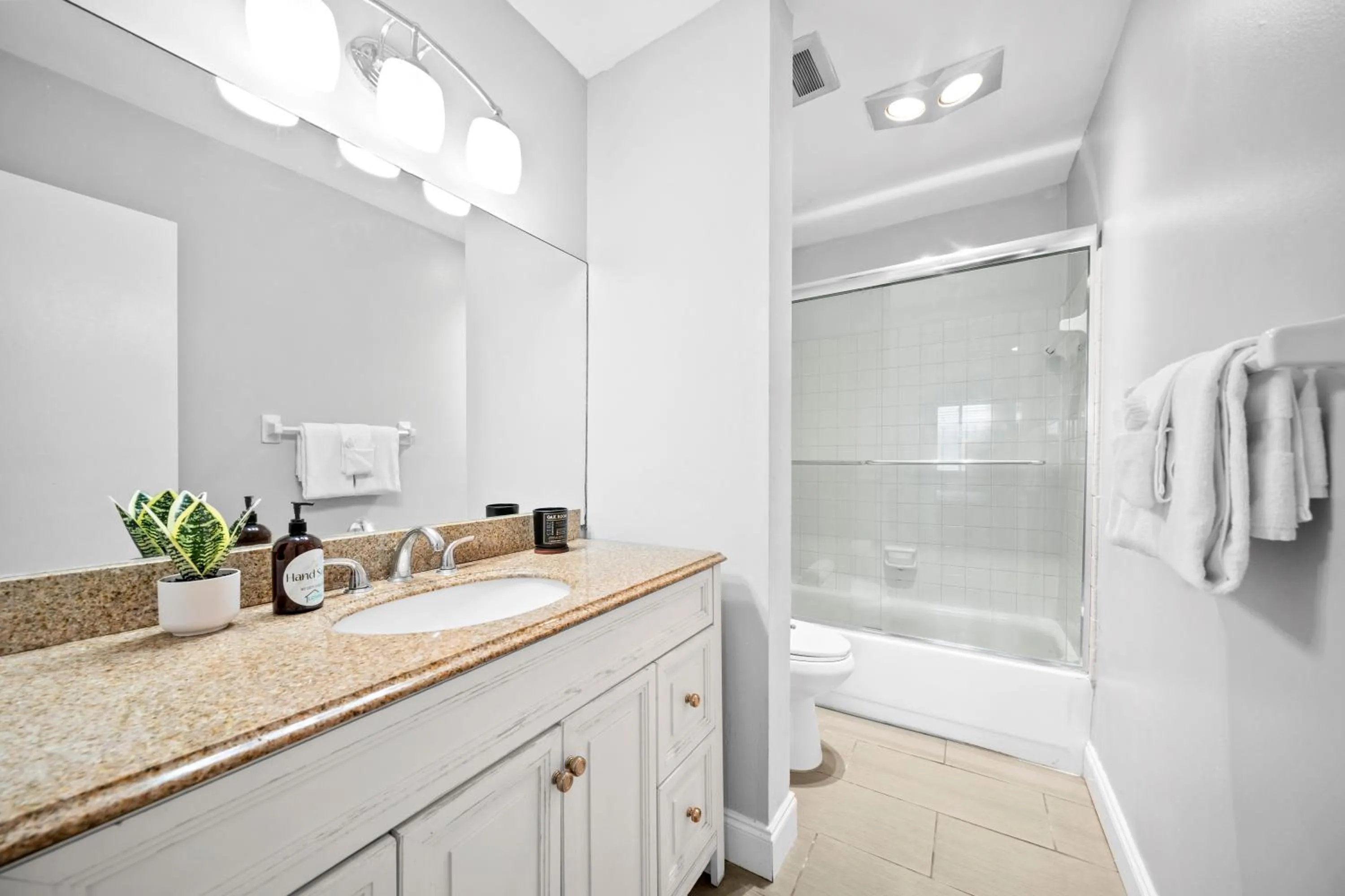 Bathroom in Bayview Apartments By Lowkl