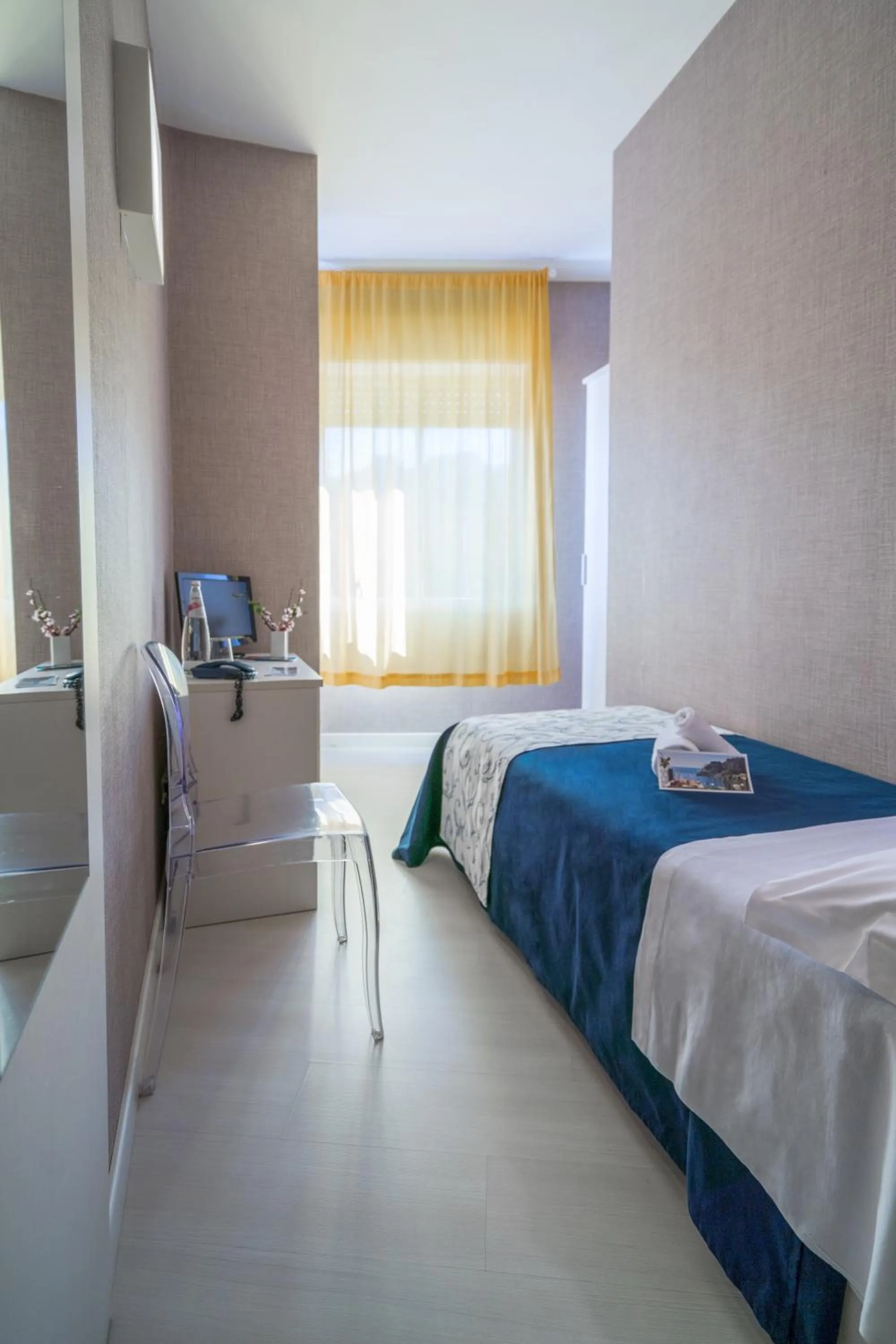 Bed in Hotel Baia Azzurra