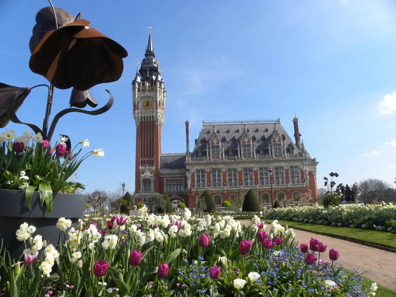 Nearby landmark in DOMITYS - Le Fil de Soie