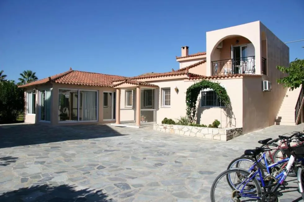 Facade/entrance in Daniel Hotel