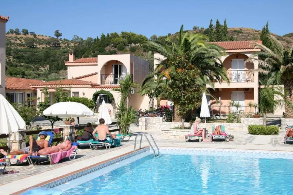 Swimming pool in Daniel Hotel