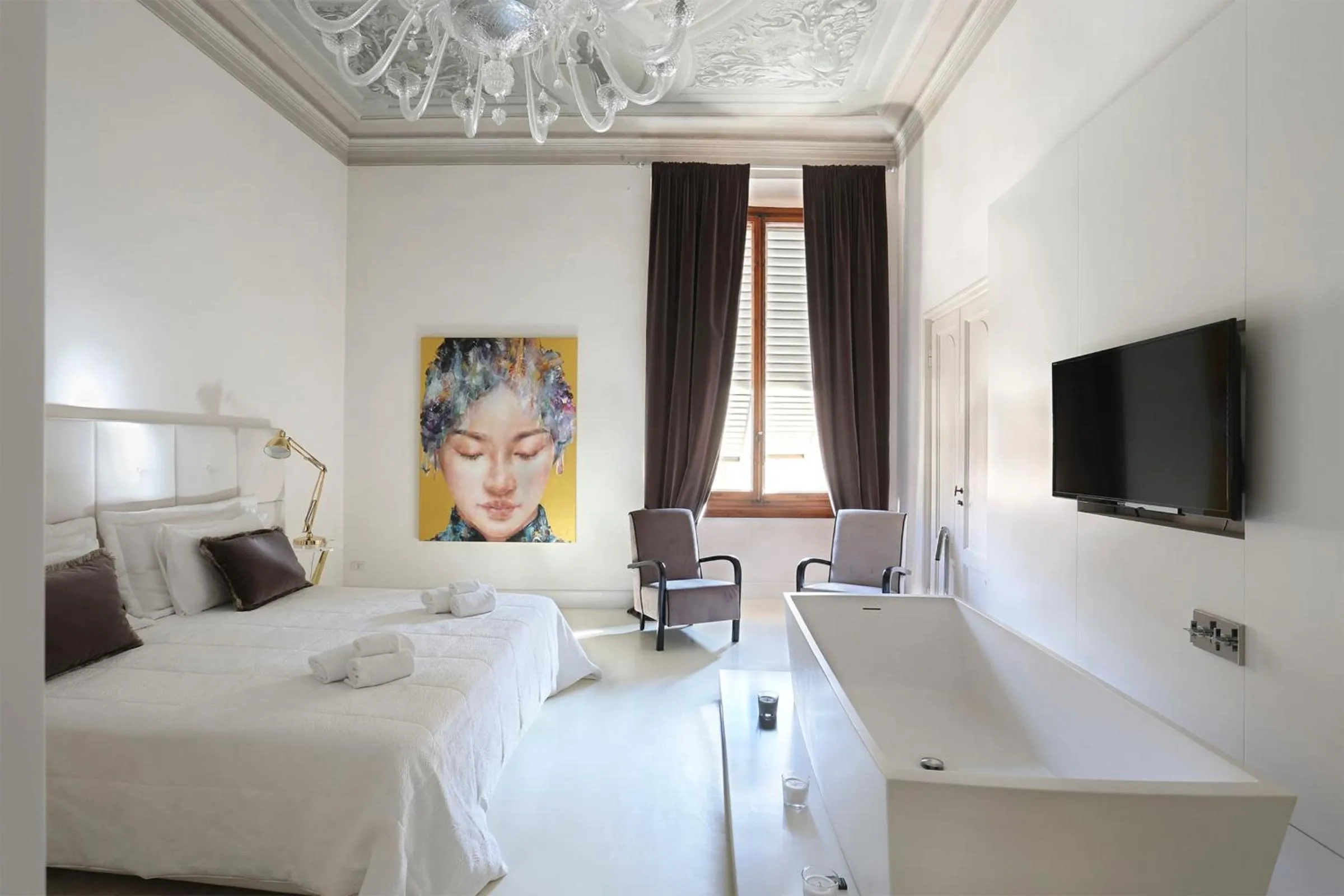 LUXURY suite with amazing Terrace in Florence-hosted by Sweetstay