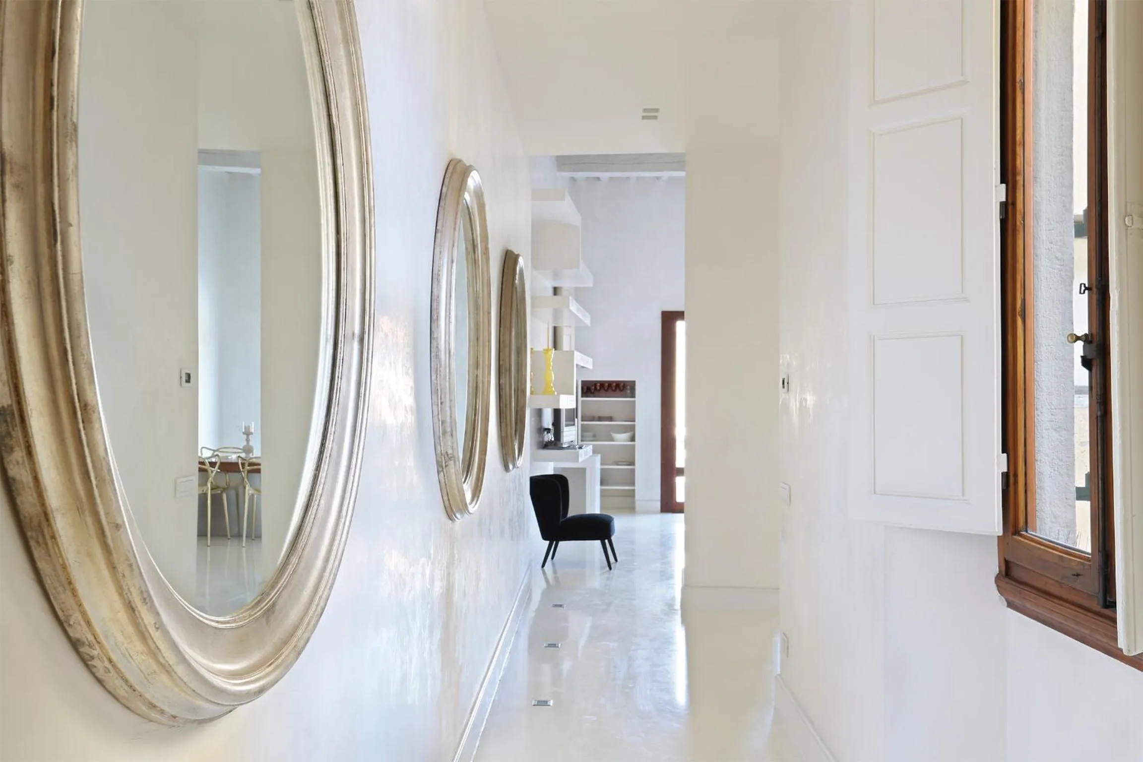 Living room in LUXURY suite with amazing Terrace in Florence-hosted by Sweetstay