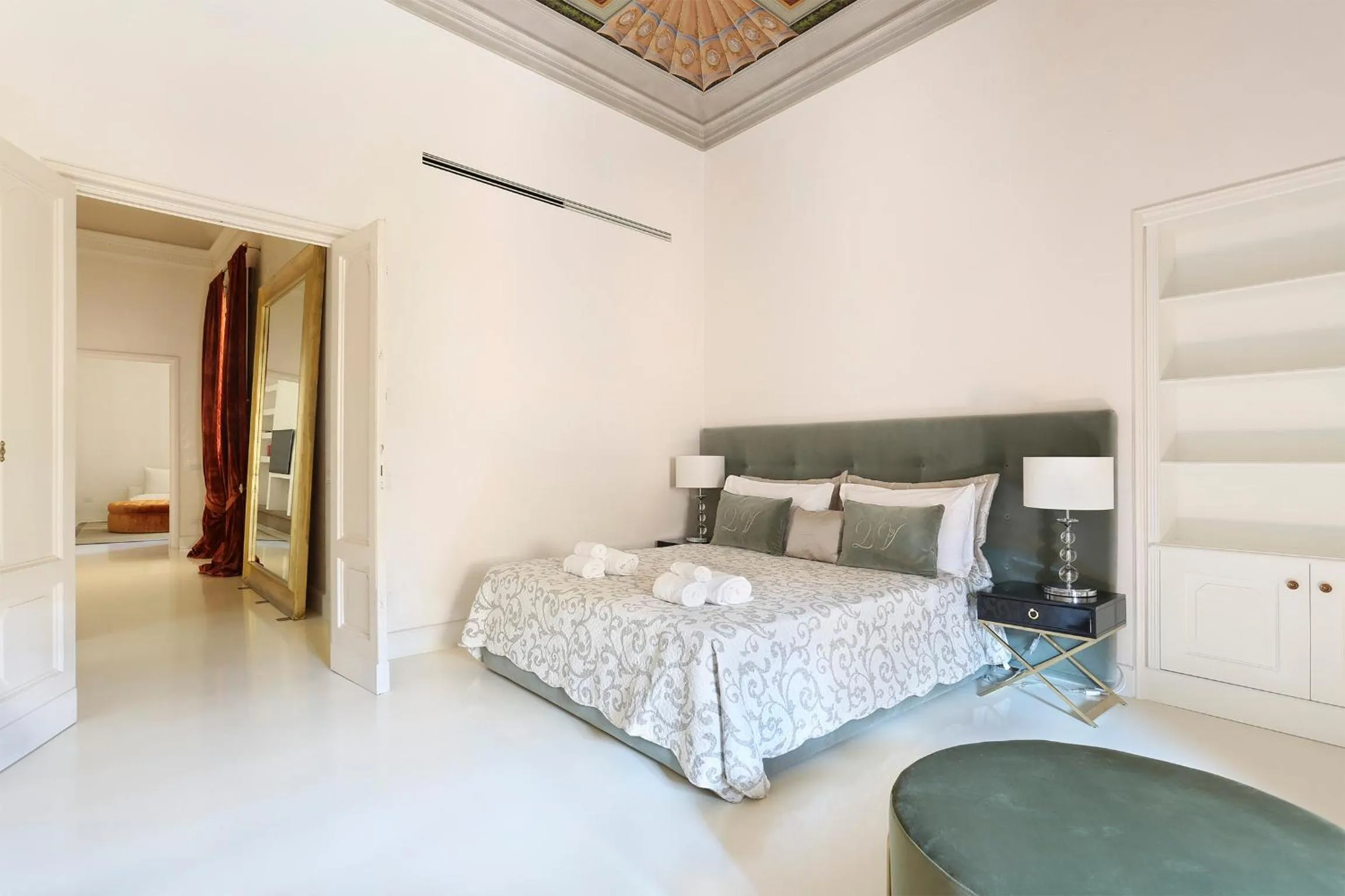 Bedroom in LUXURY suite with amazing Terrace in Florence-hosted by Sweetstay