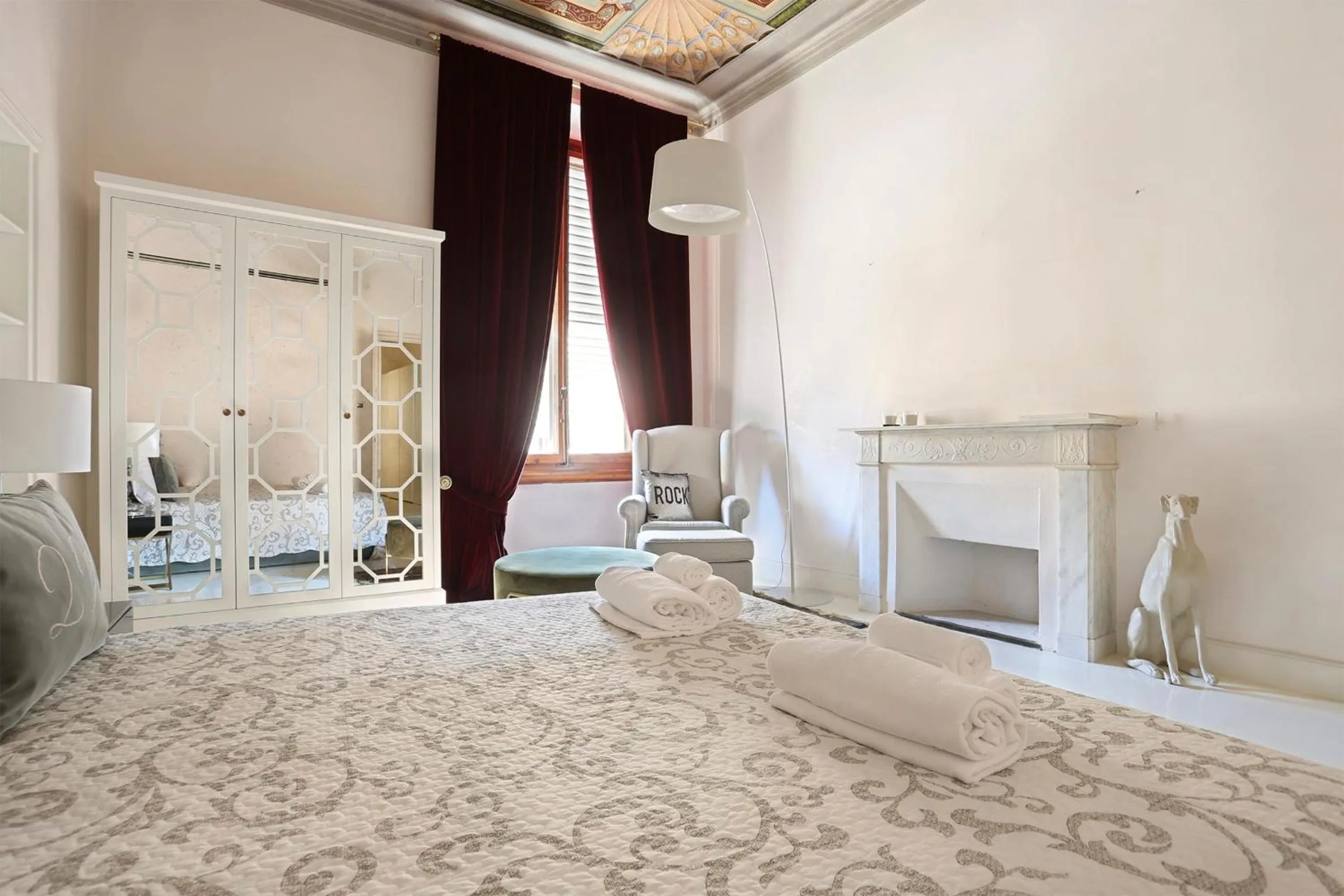 LUXURY suite with amazing Terrace in Florence-hosted by Sweetstay