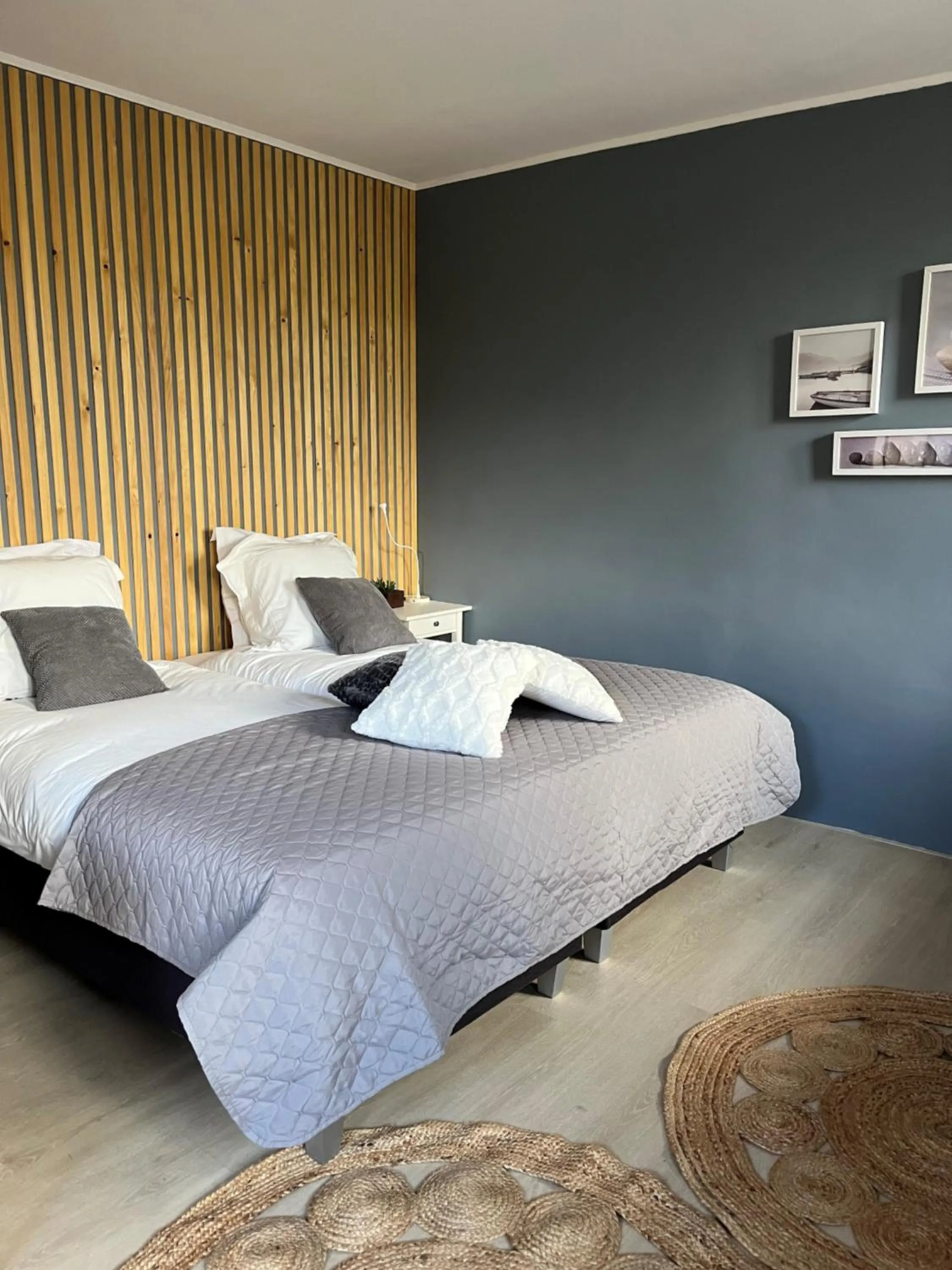 Shower, Bed in La Maison du Chevalier - Chambres et tables d'hôtes - adults only