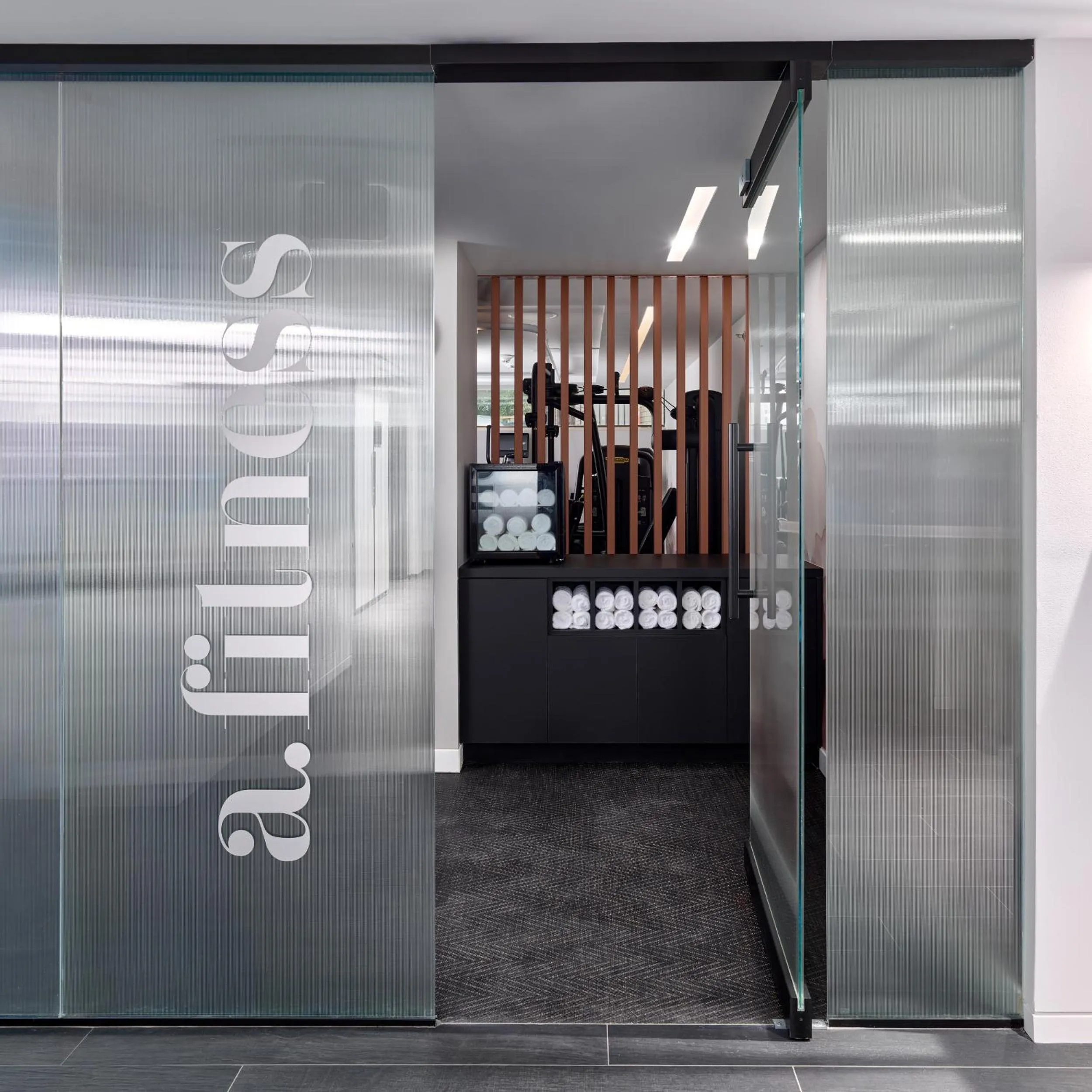 Fitness centre/facilities in Hotel AKA Washington Circle