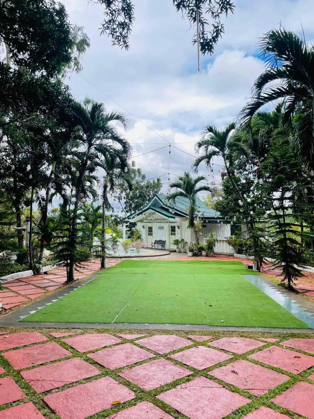 Garden view in Loreland Farm Resort