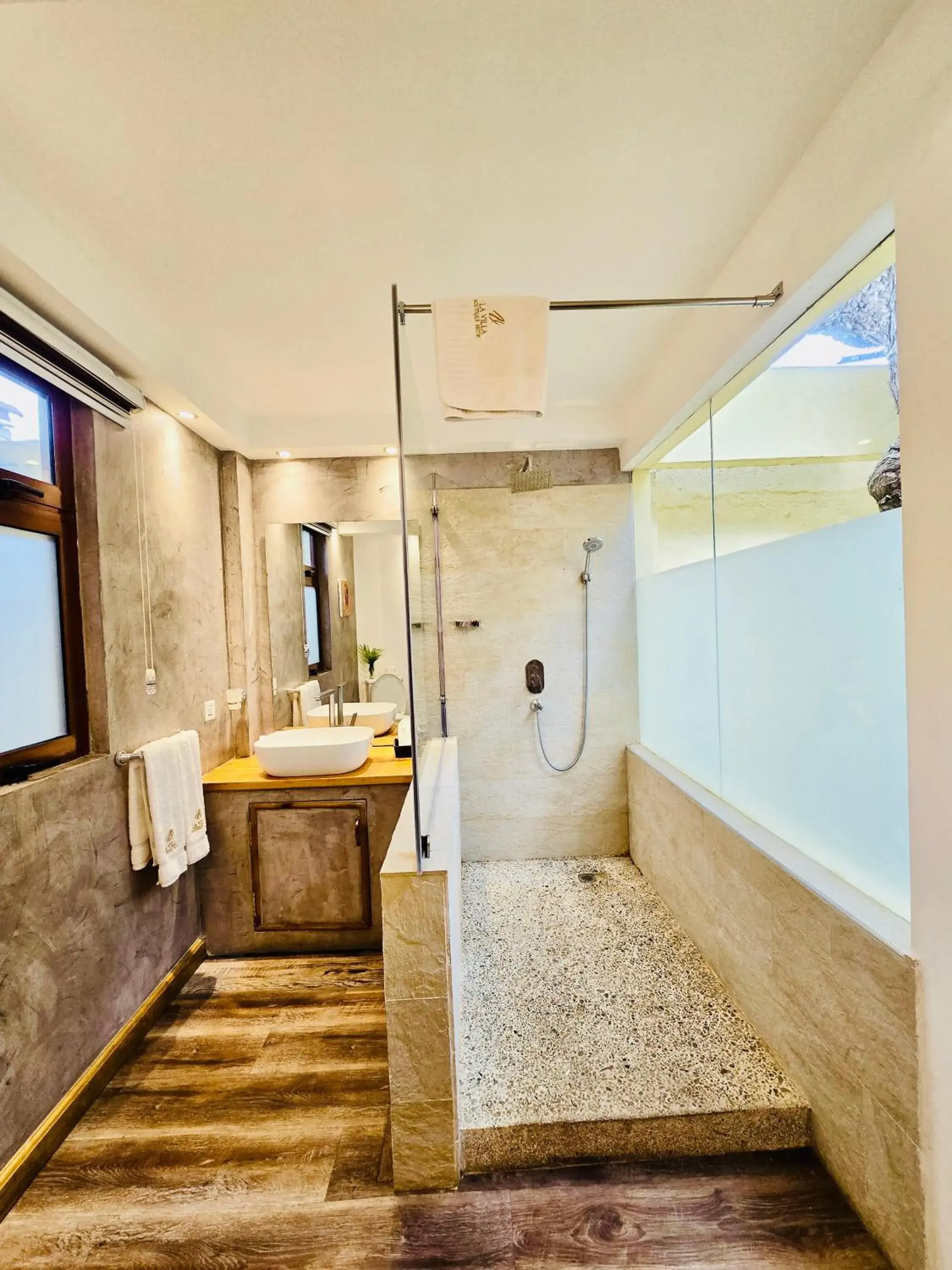 Bathroom in La Villa Boutique Hotel Bathroom in La Villa Boutique Hotel