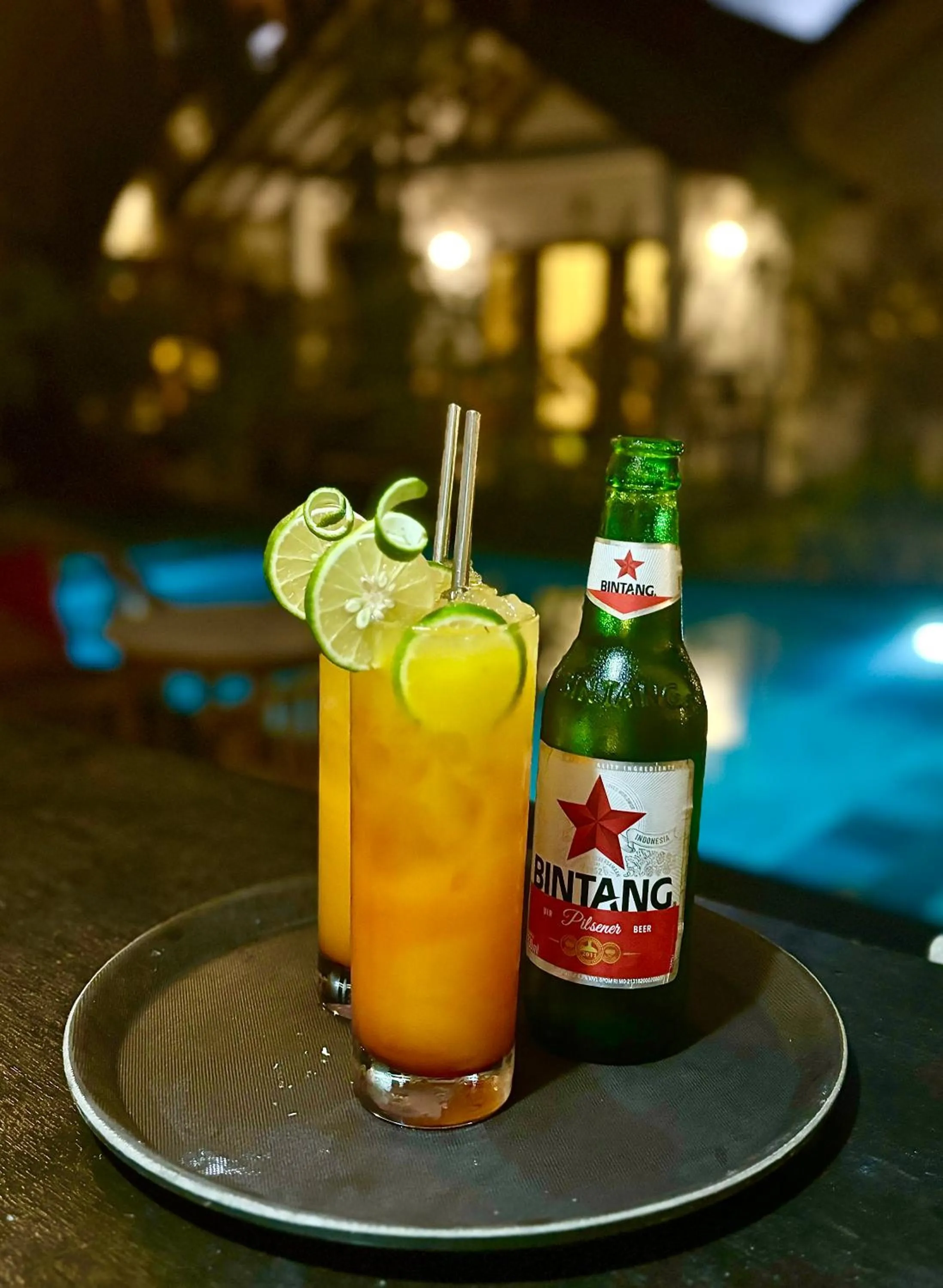 Swimming pool in Alibaba Bungalows