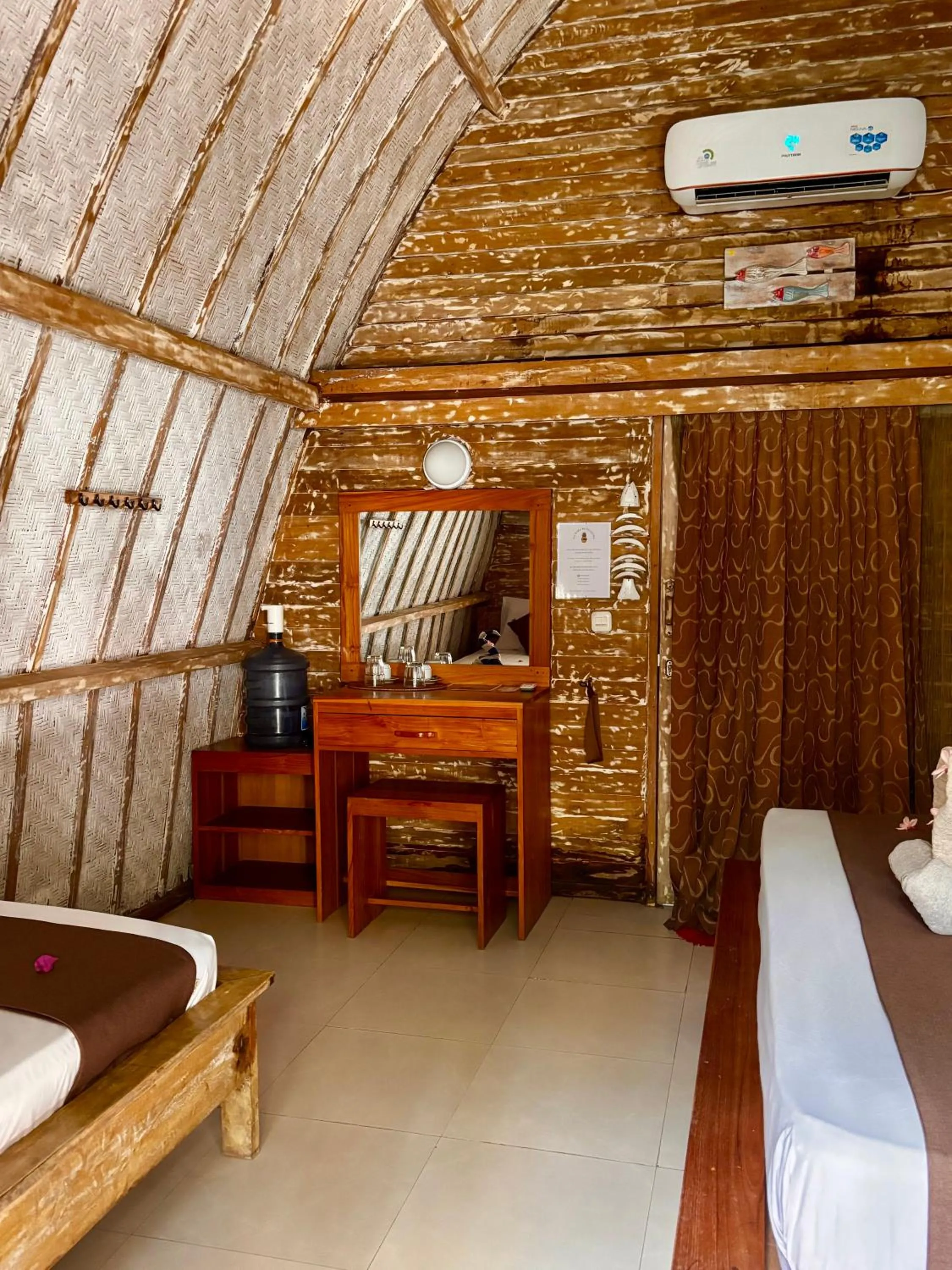 Bedroom, Bed in Alibaba Bungalows