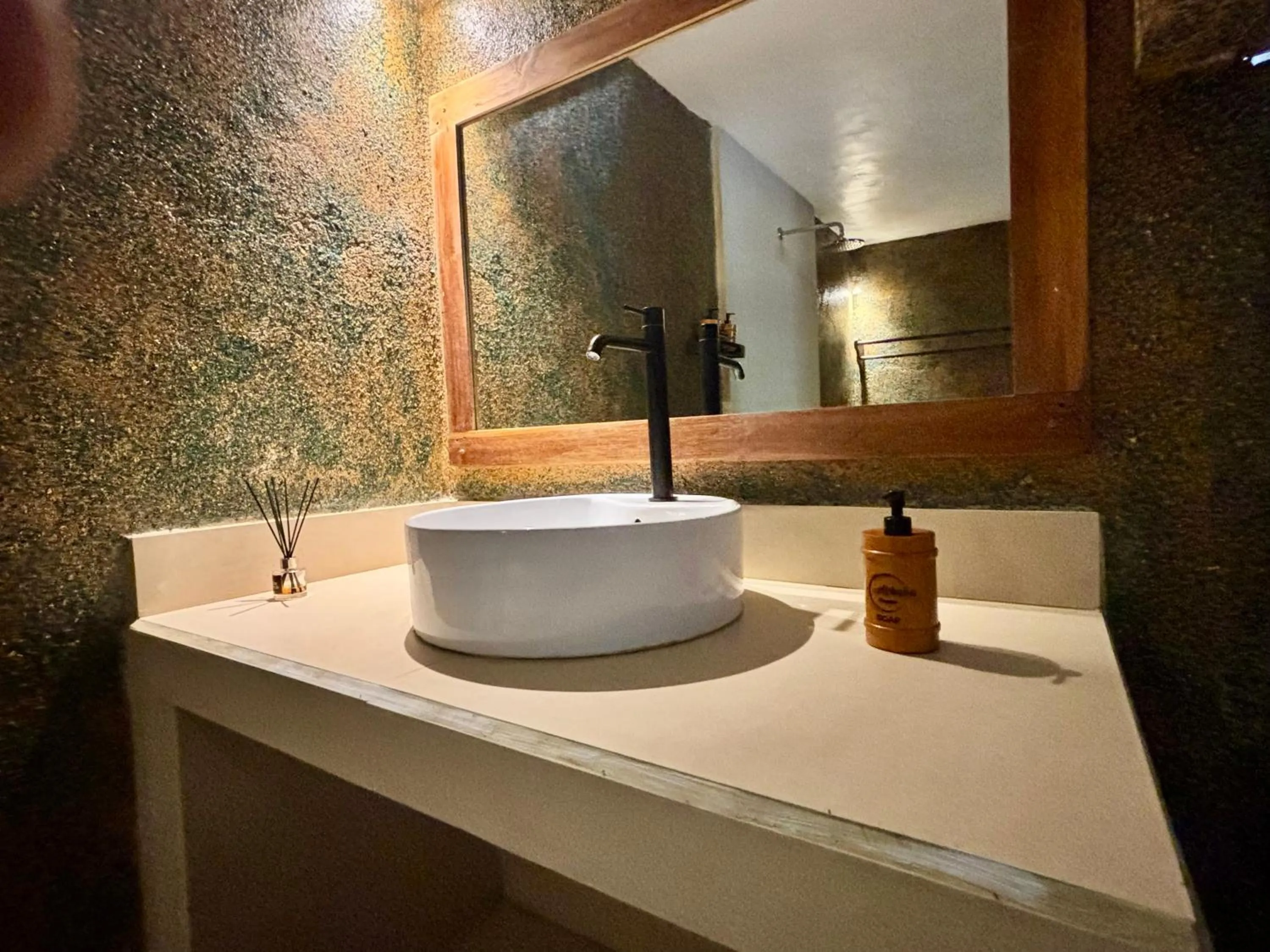 Toilet in Alibaba Bungalows