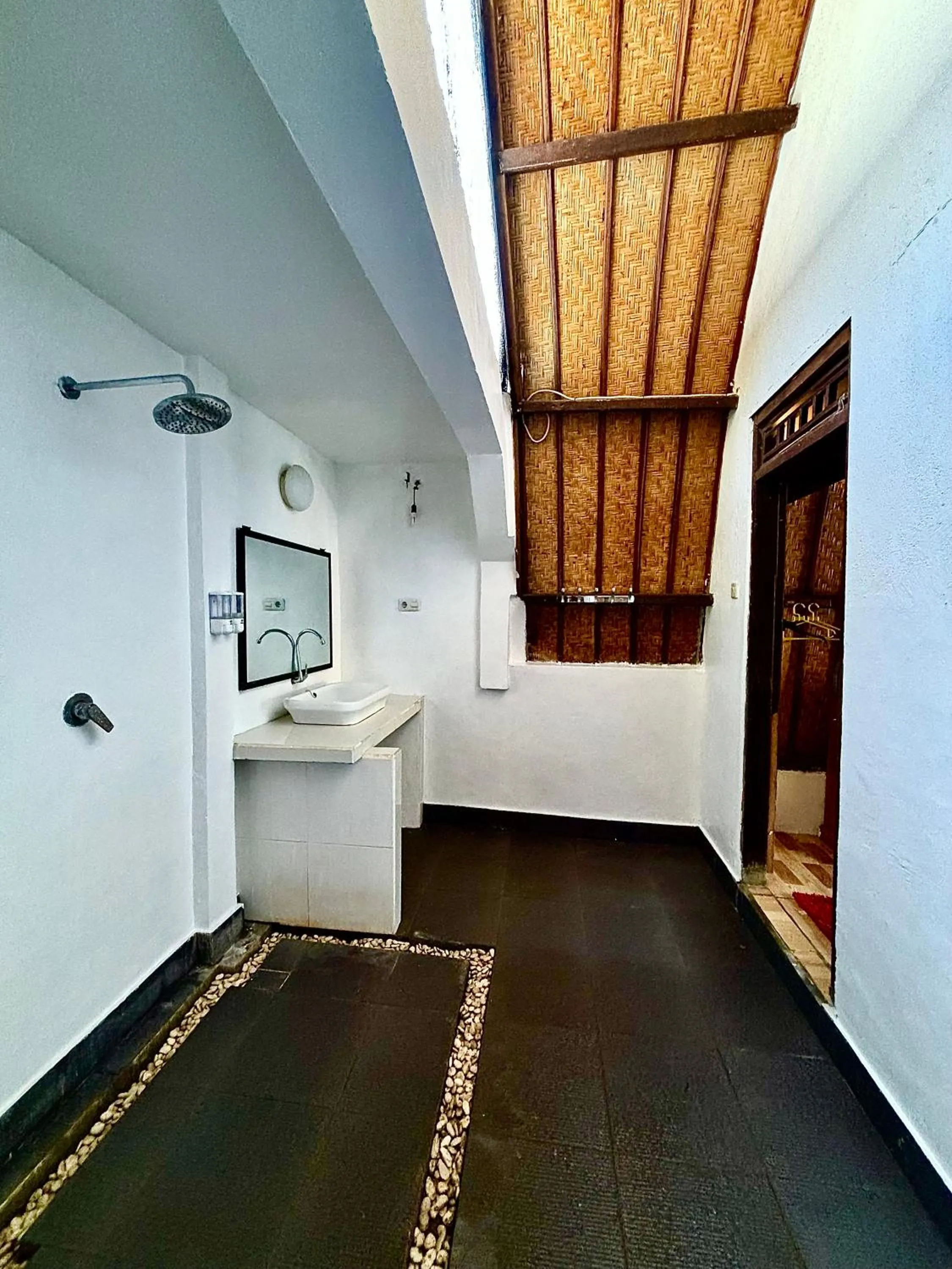 Bathroom in Alibaba Bungalows