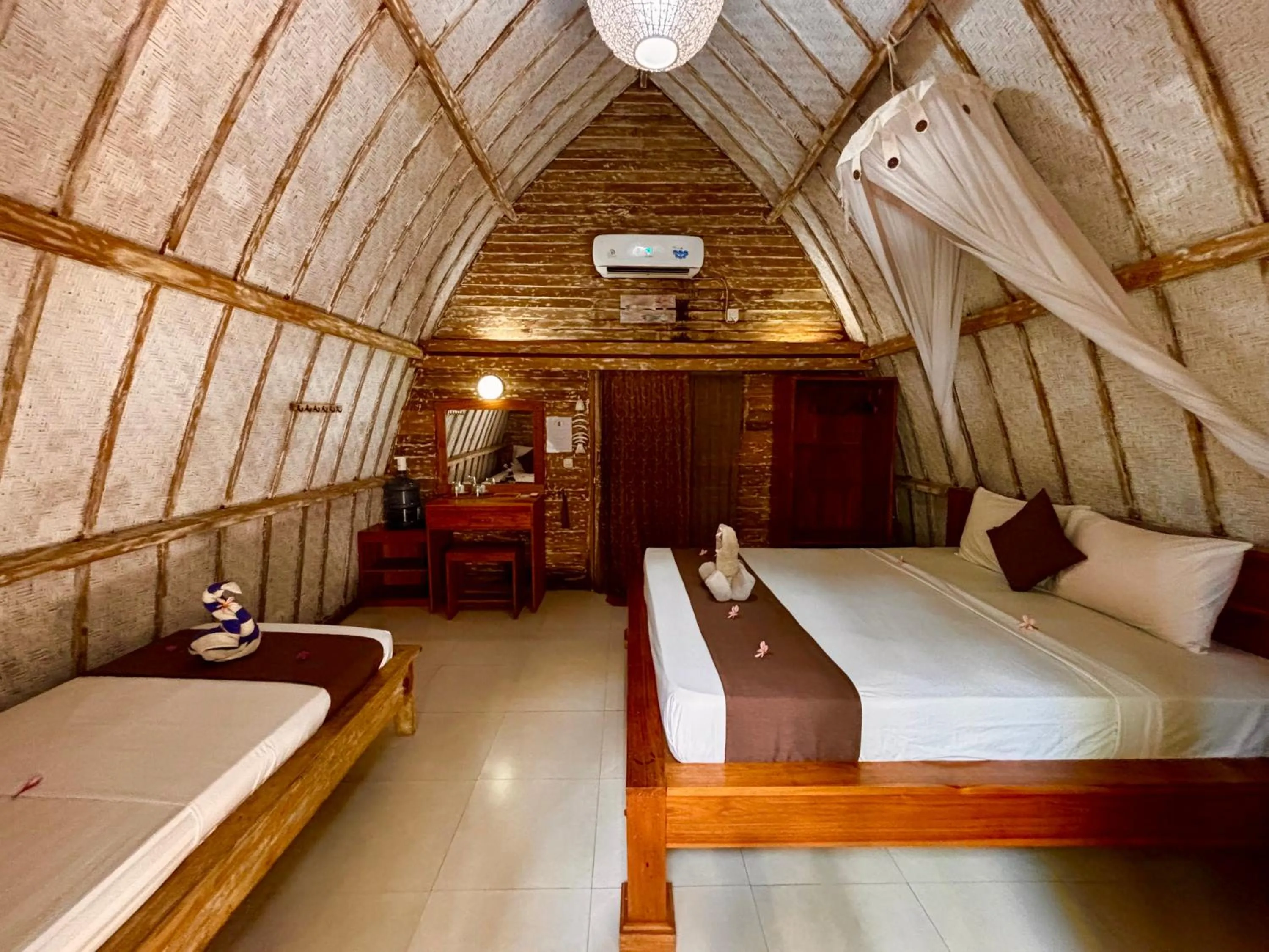 Bedroom, Bed in Alibaba Bungalows