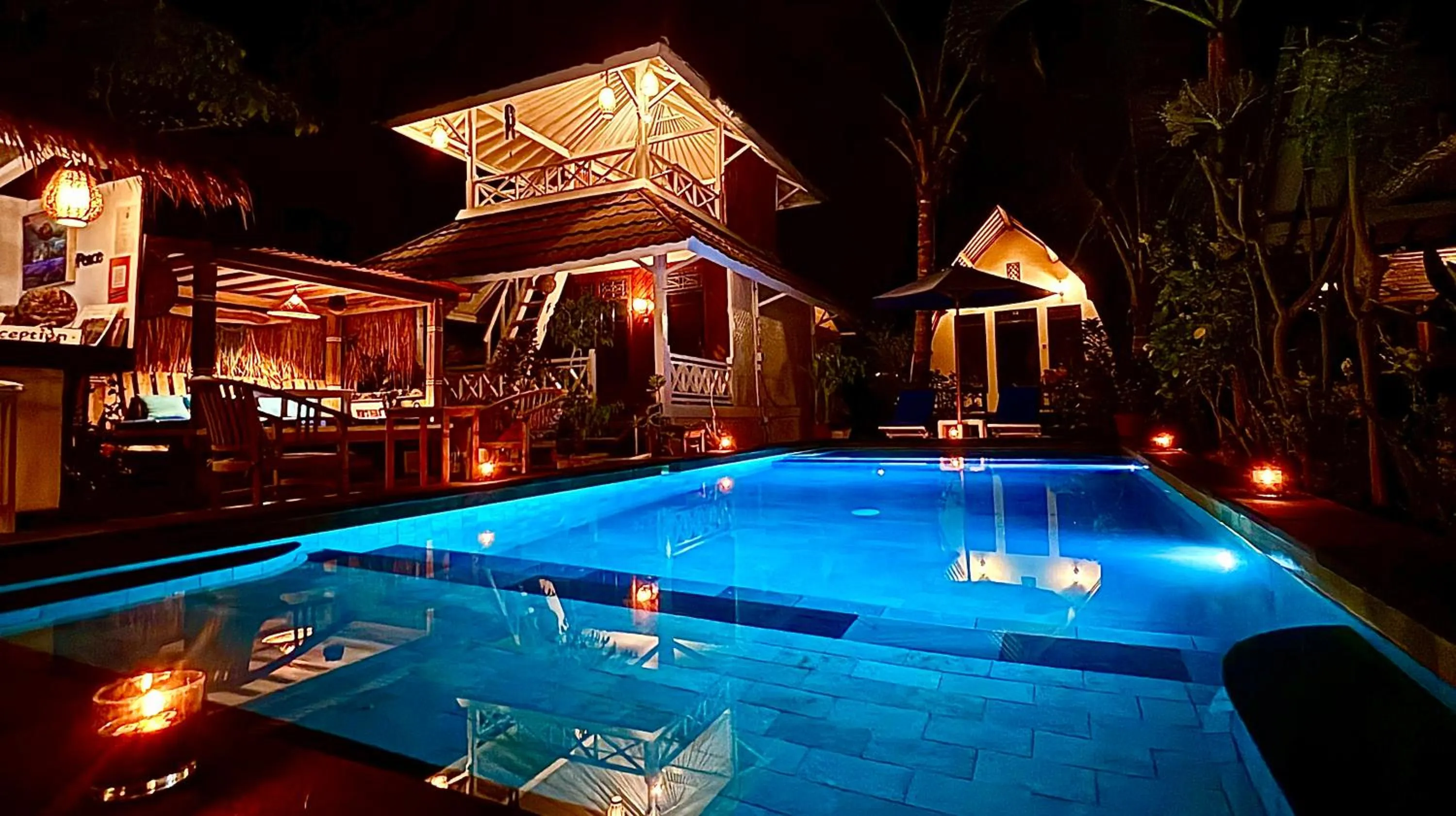 Swimming pool in Alibaba Bungalows