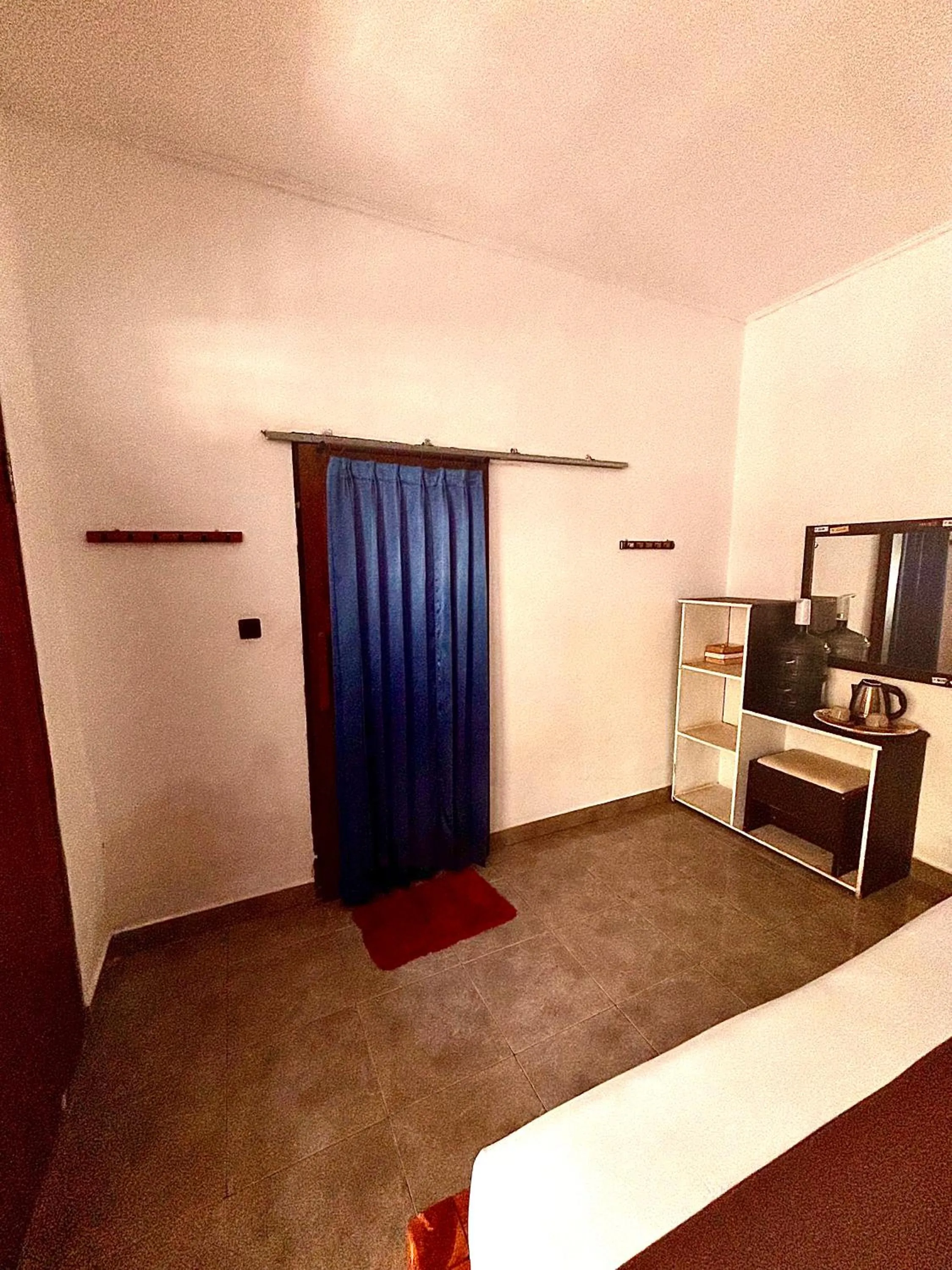 Bedroom, Bed in Alibaba Bungalows