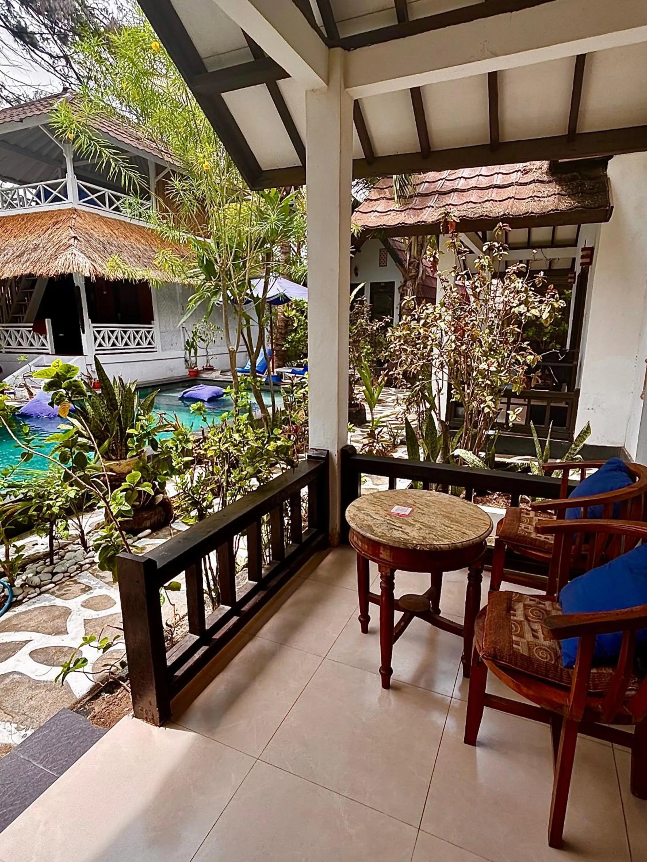 Swimming pool in Alibaba Bungalows