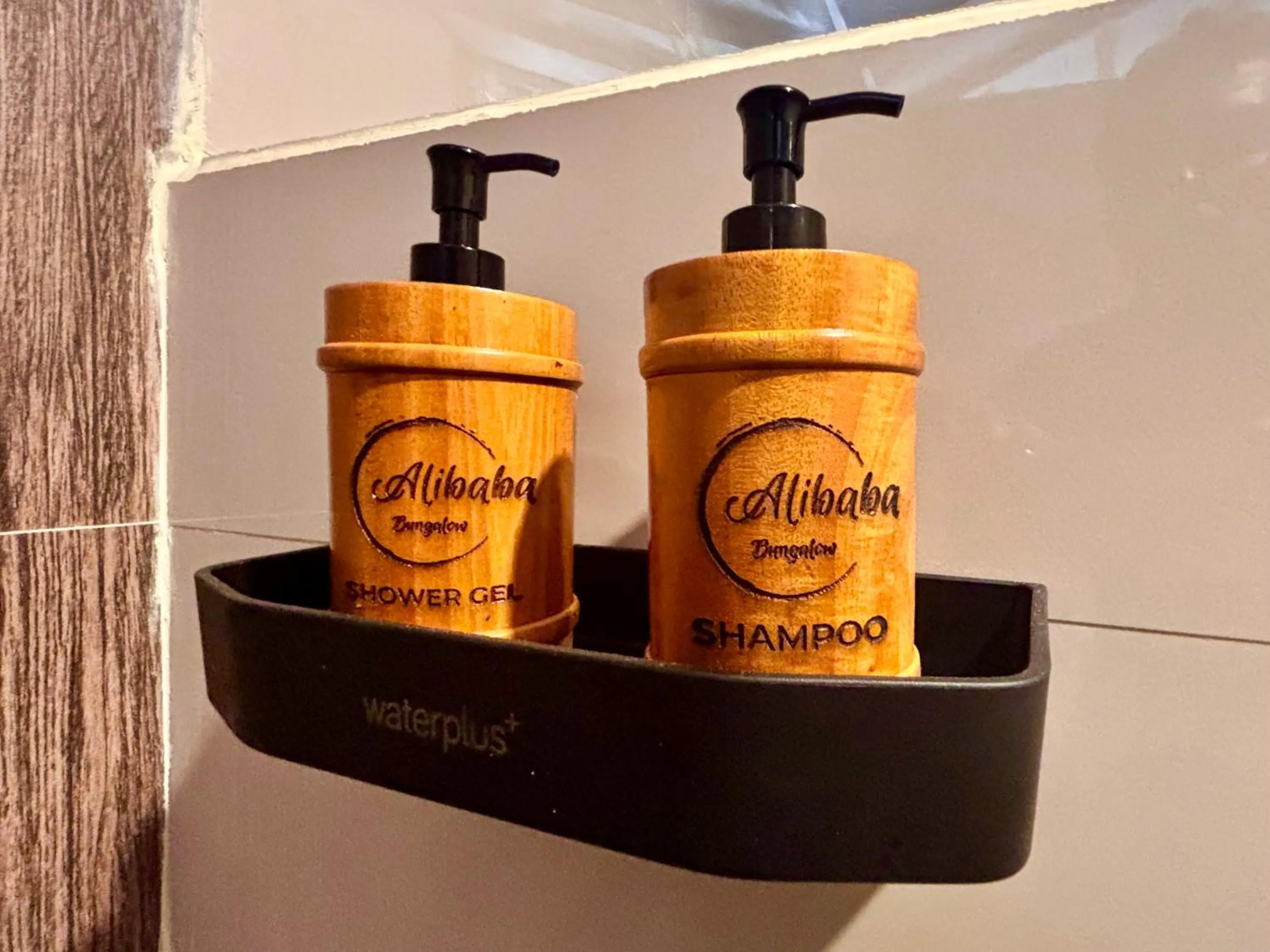 Toilet in Alibaba Bungalows