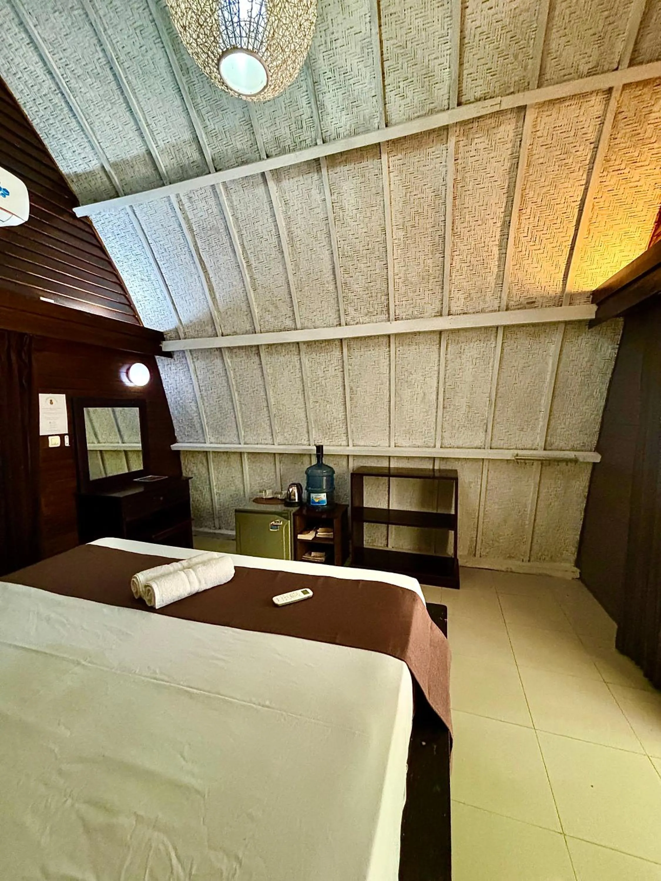 Bedroom, Bed in Alibaba Bungalows