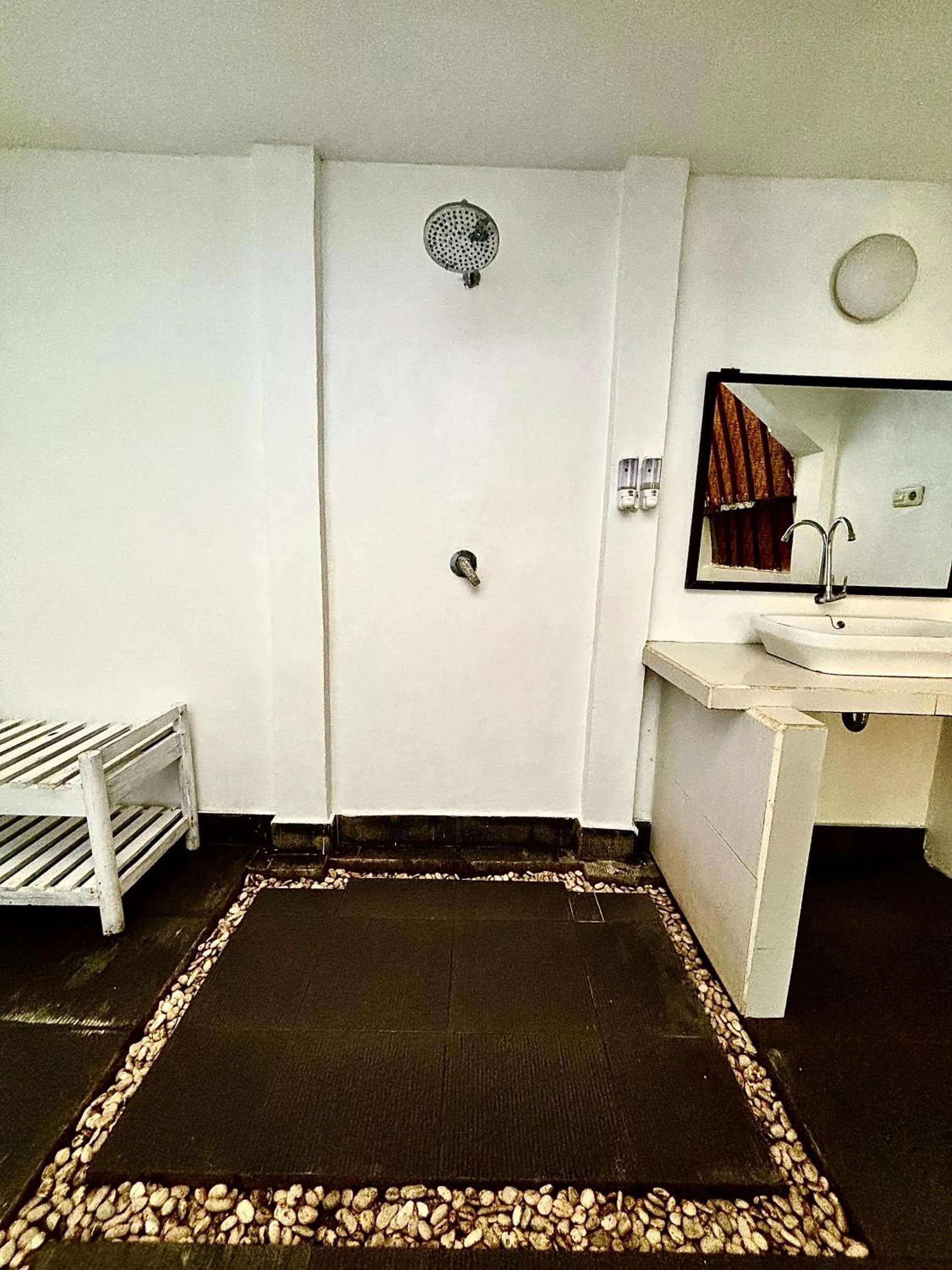 Bathroom in Alibaba Bungalows