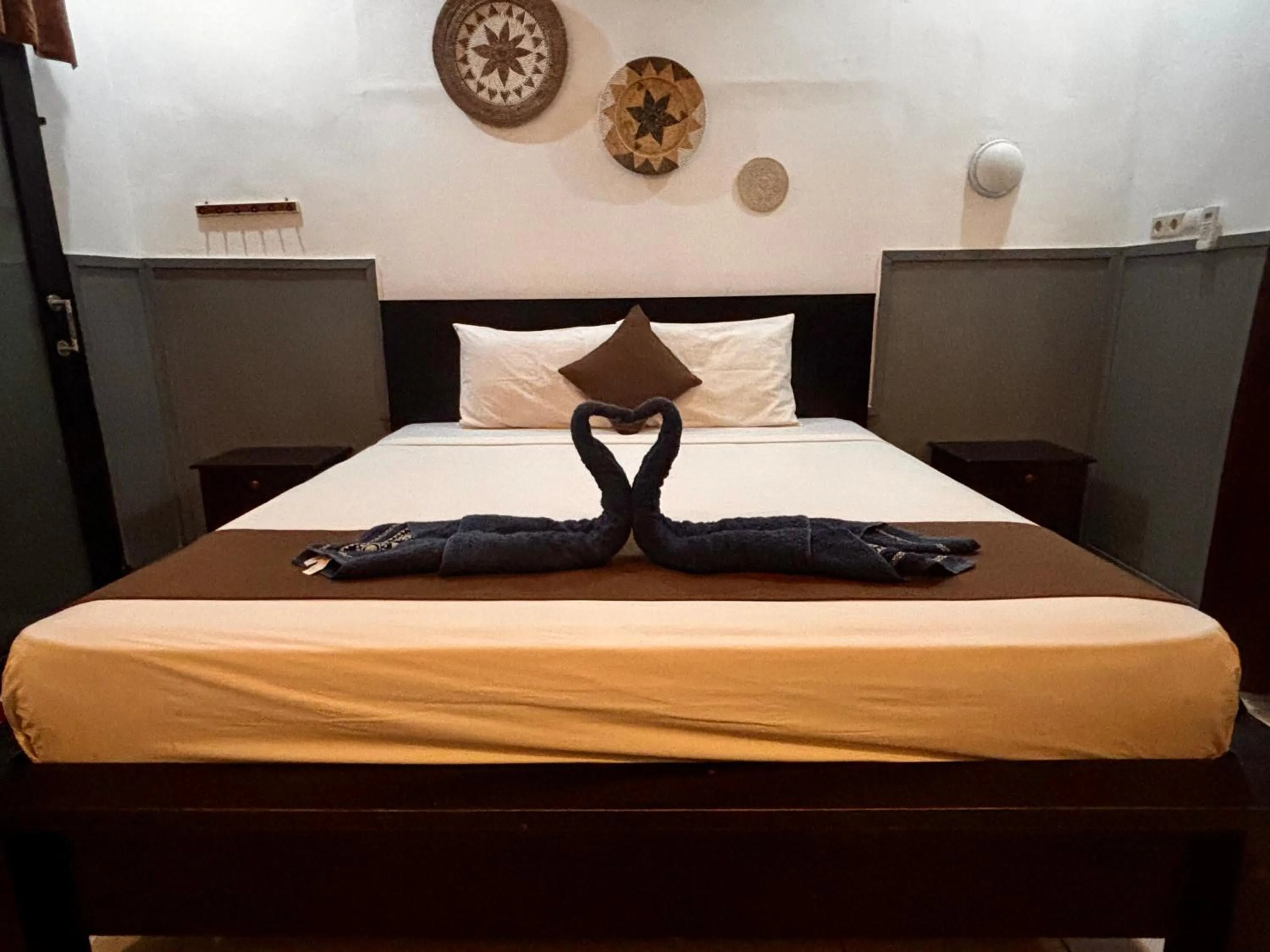 Bedroom, Bed in Alibaba Bungalows