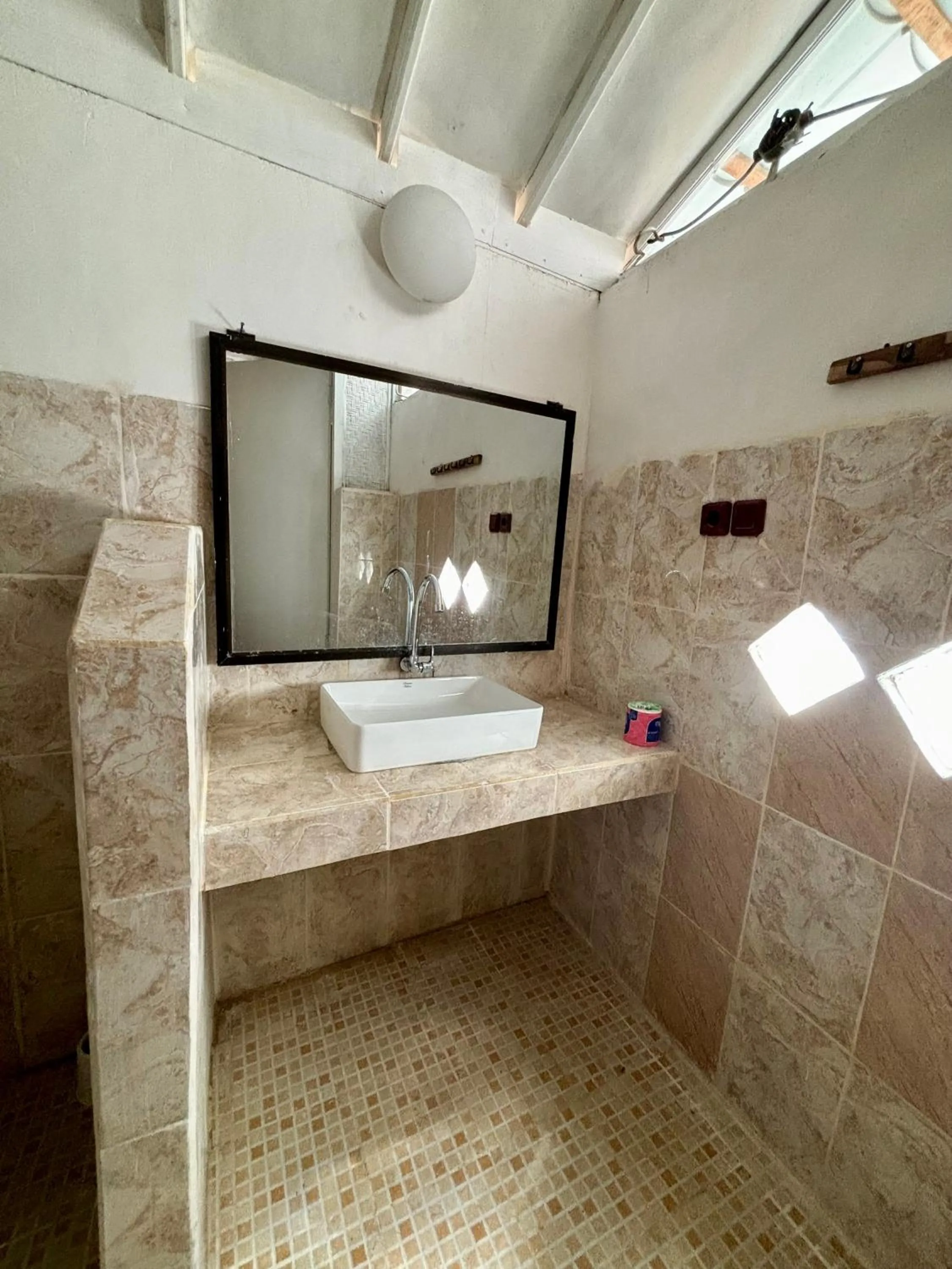 Bathroom in Alibaba Bungalows