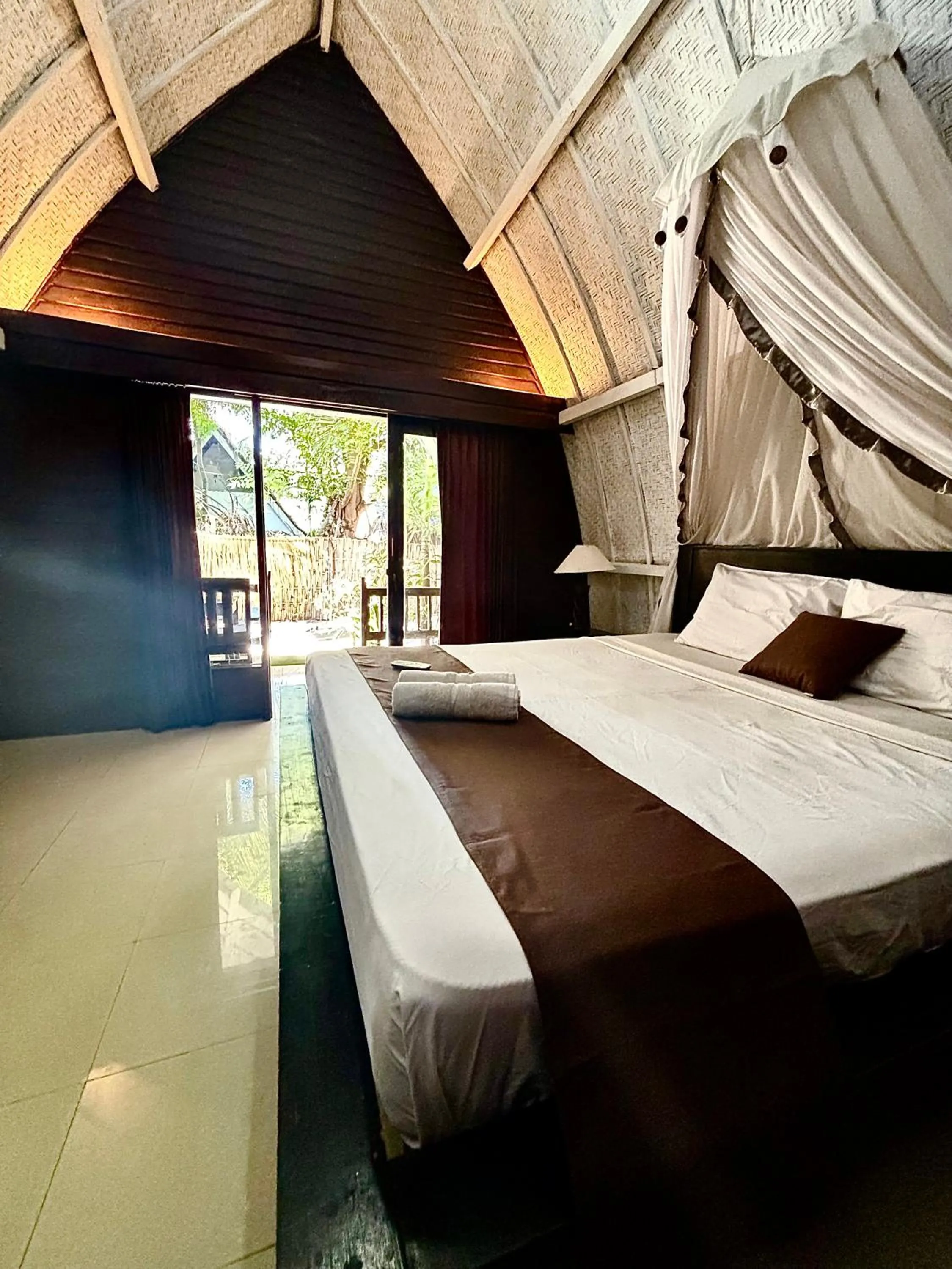 Bedroom, Bed in Alibaba Bungalows