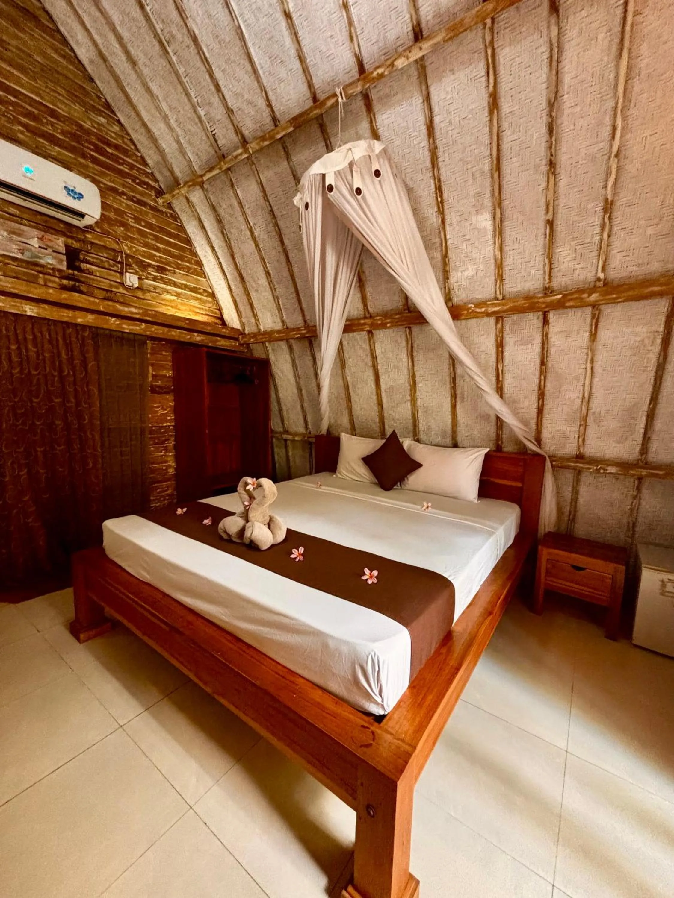 Bedroom, Bed in Alibaba Bungalows