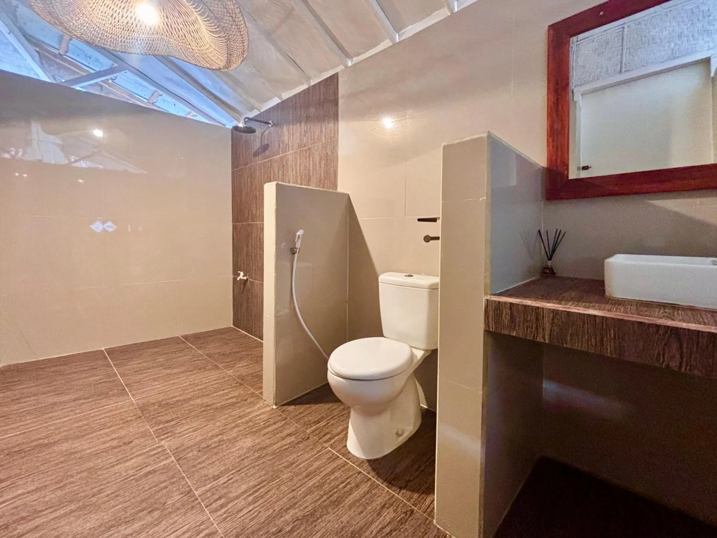 Toilet in Alibaba Bungalows