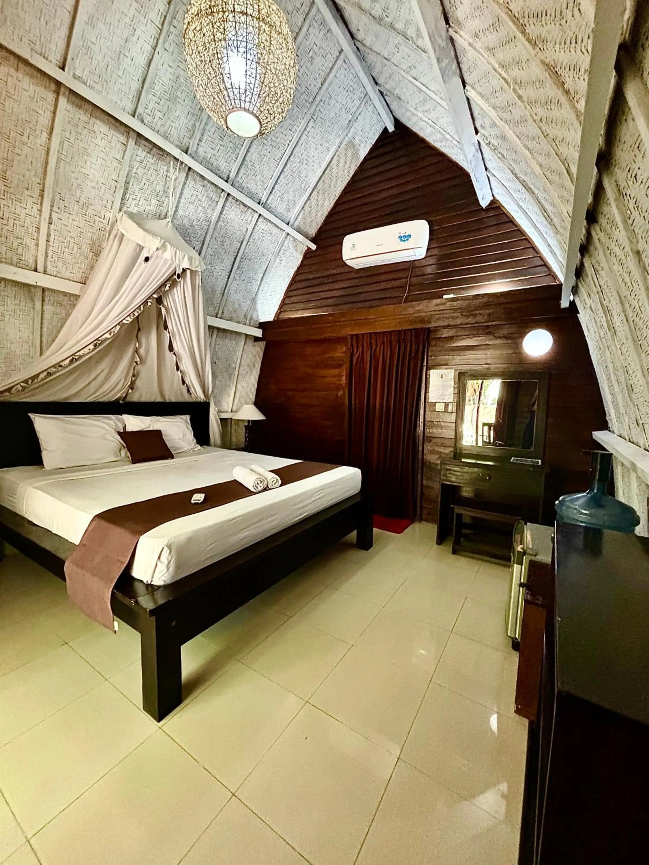 Bedroom, Bed in Alibaba Bungalows